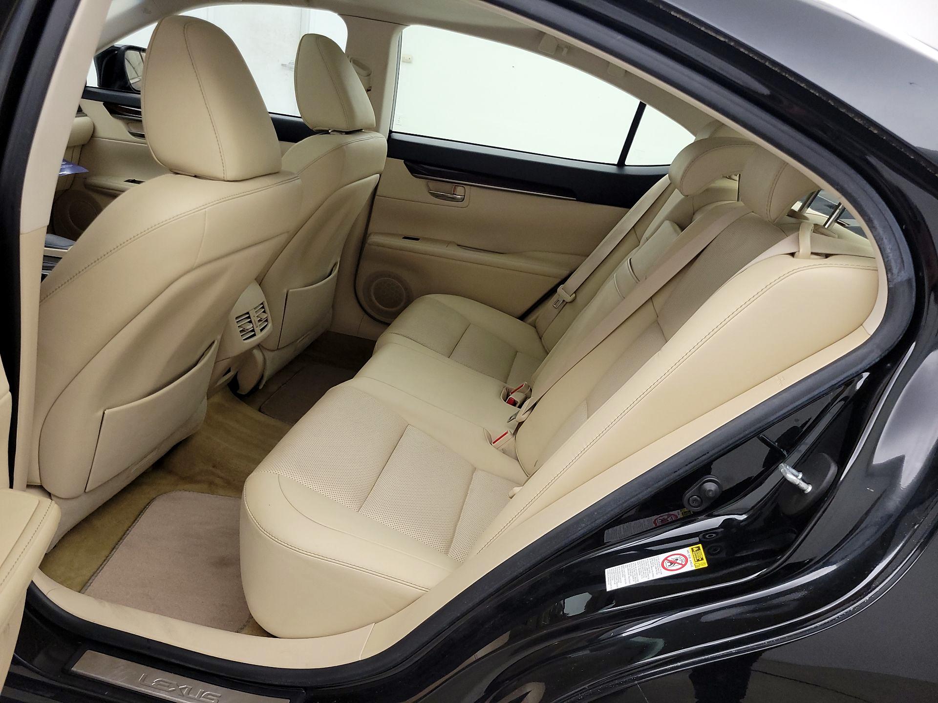 Thumbnail: 2014 Lexus ES - 20