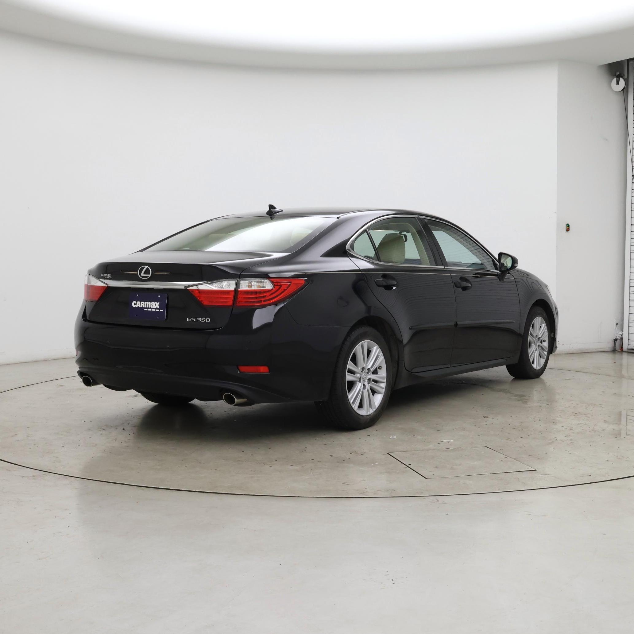 Thumbnail: 2014 Lexus ES - 8
