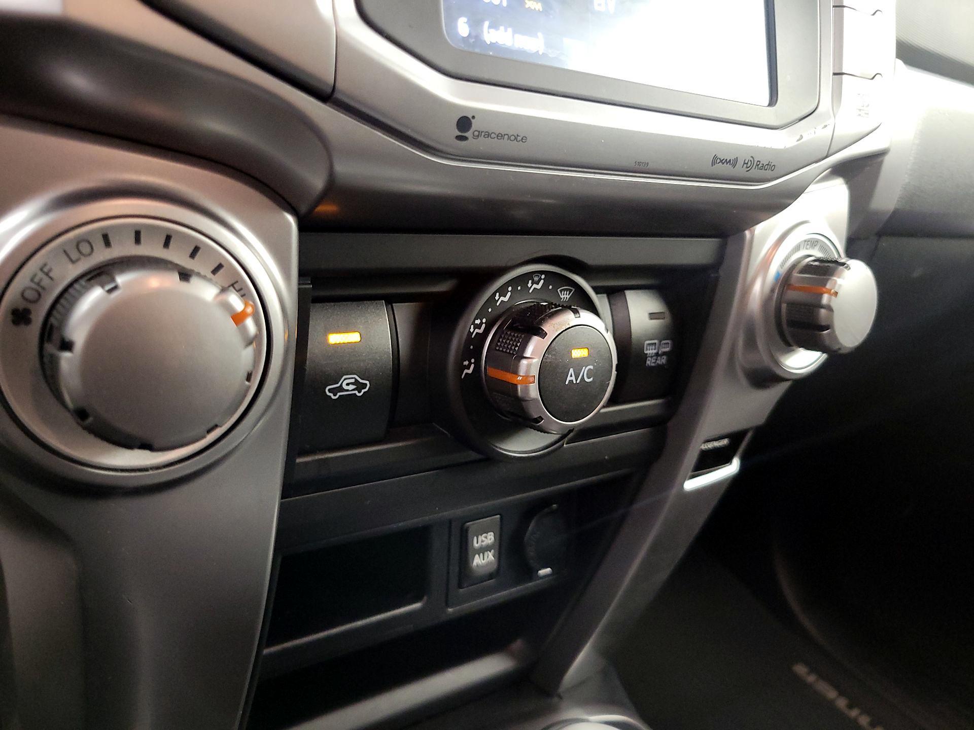 Thumbnail: 2016 Toyota 4Runner - 16