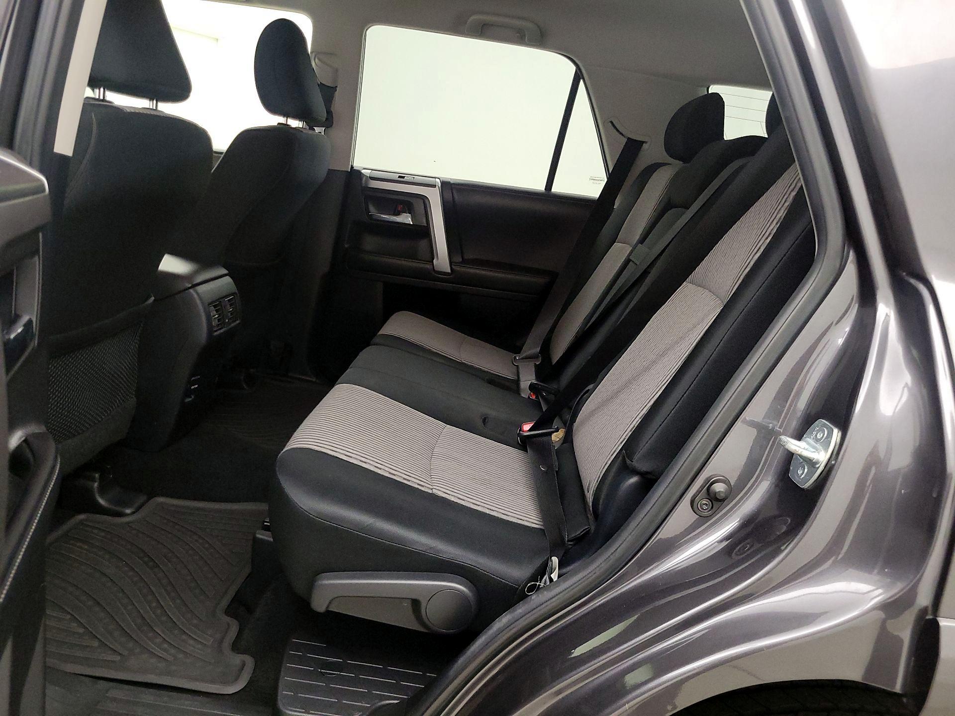 Thumbnail: 2016 Toyota 4Runner - 19