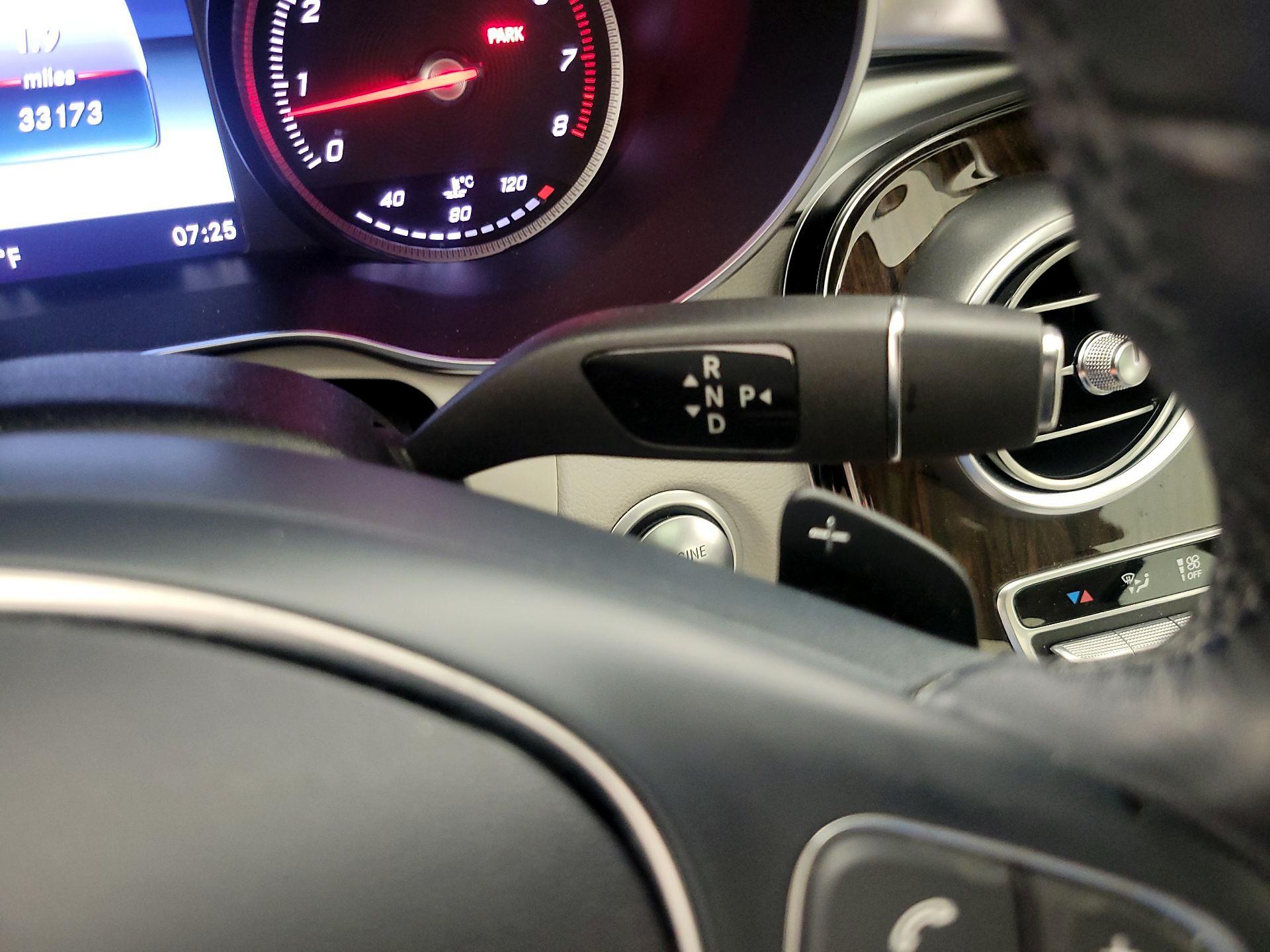 Thumbnail: 2016 Mercedes-Benz C-Class - 18