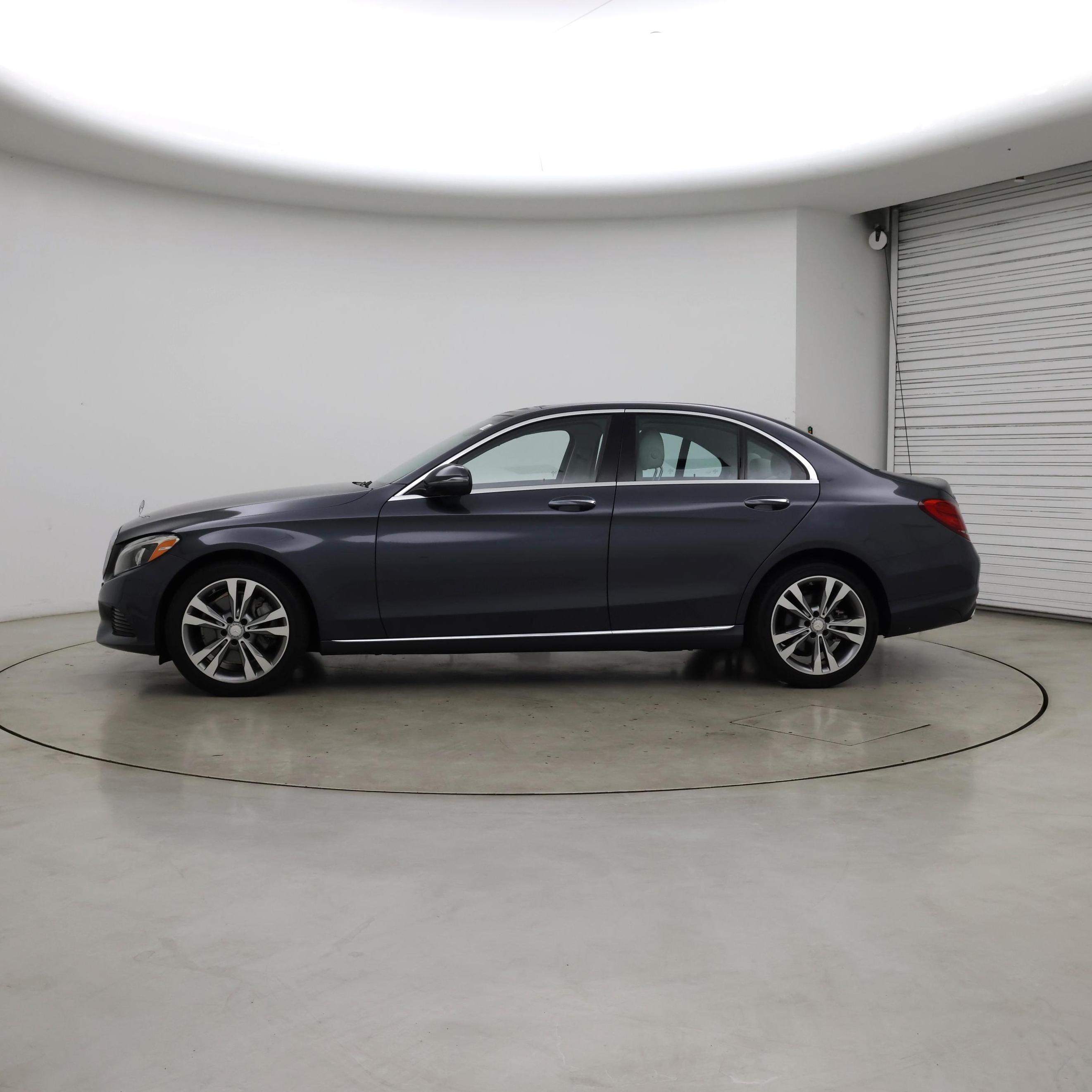 Thumbnail: 2016 Mercedes-Benz C-Class - 3