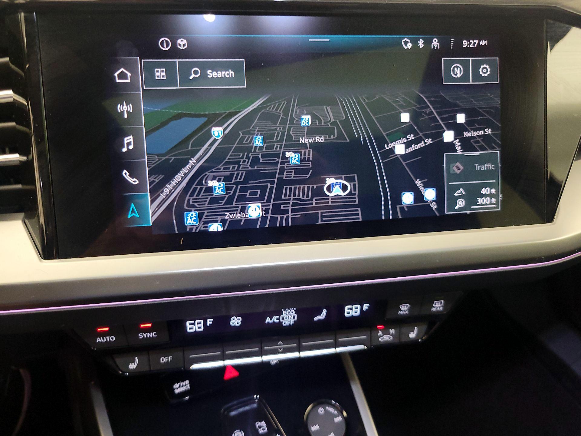 Thumbnail: 2022 Audi Q4 e-tron - 14