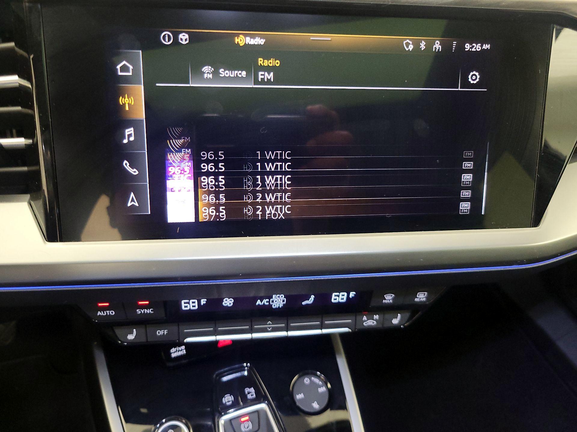 Thumbnail: 2022 Audi Q4 e-tron - 16
