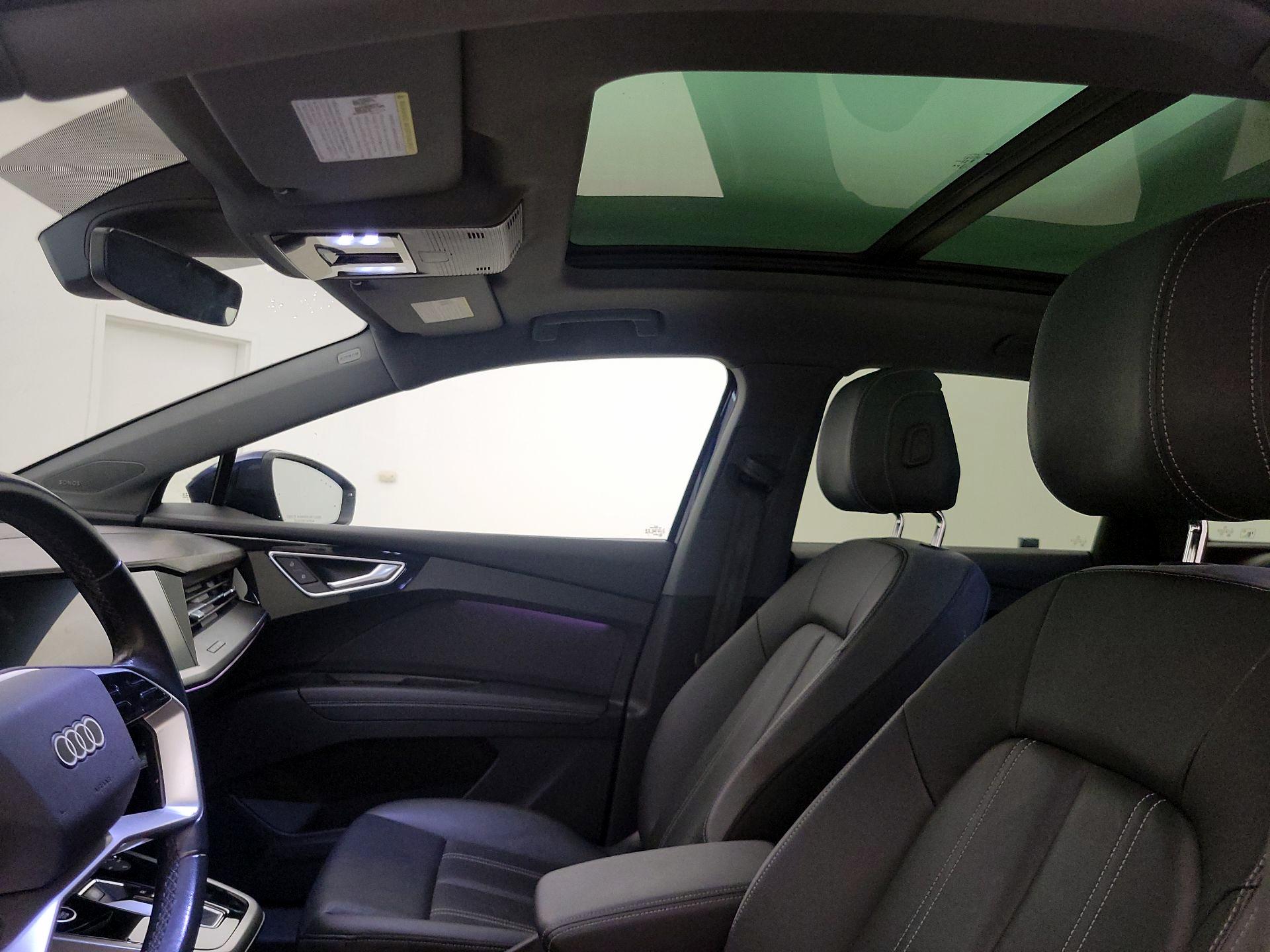Thumbnail: 2022 Audi Q4 e-tron - 20