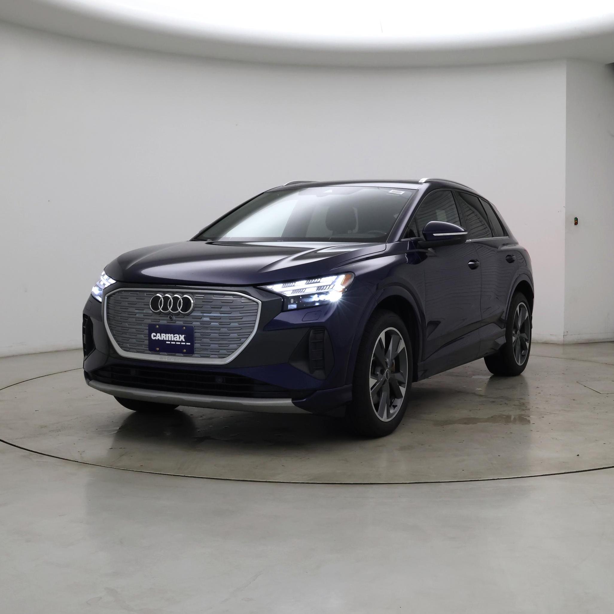 Thumbnail: 2022 Audi Q4 e-tron - 4