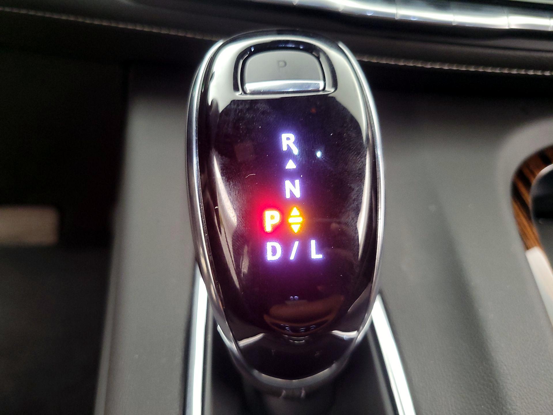 Thumbnail: 2022 Cadillac Escalade - 18