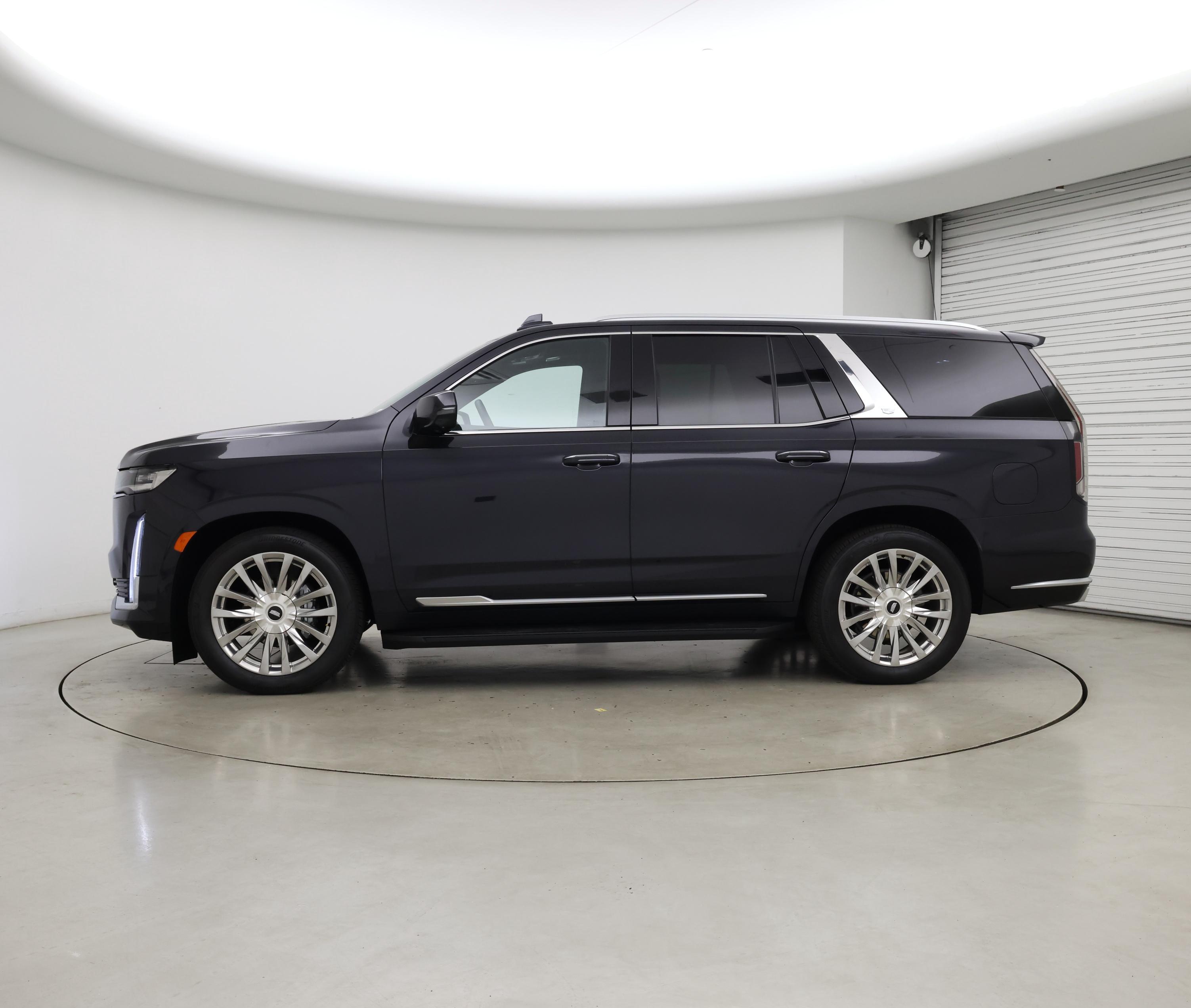 Thumbnail: 2022 Cadillac Escalade - 3
