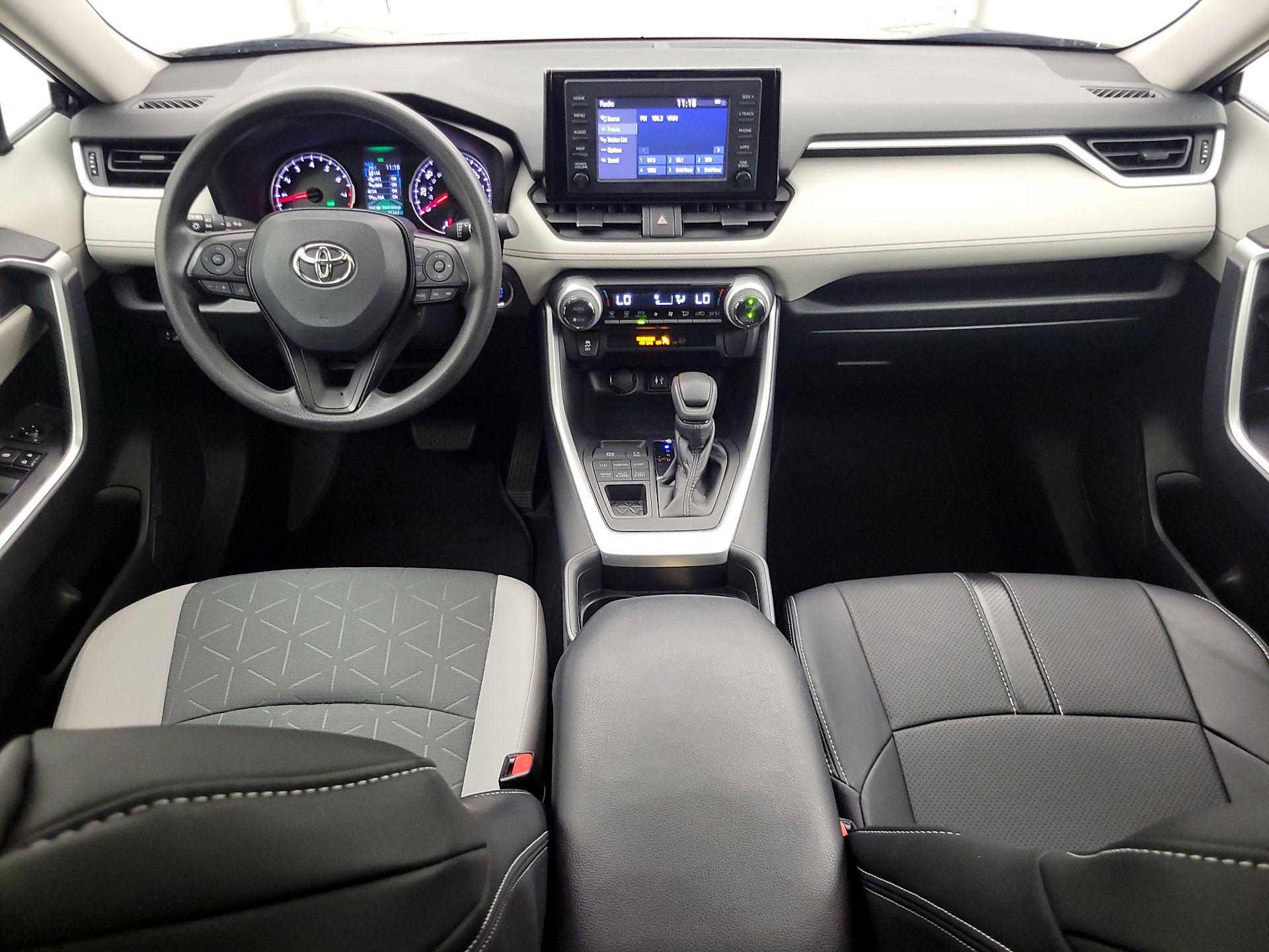 Thumbnail: 2019 Toyota RAV4 - 9