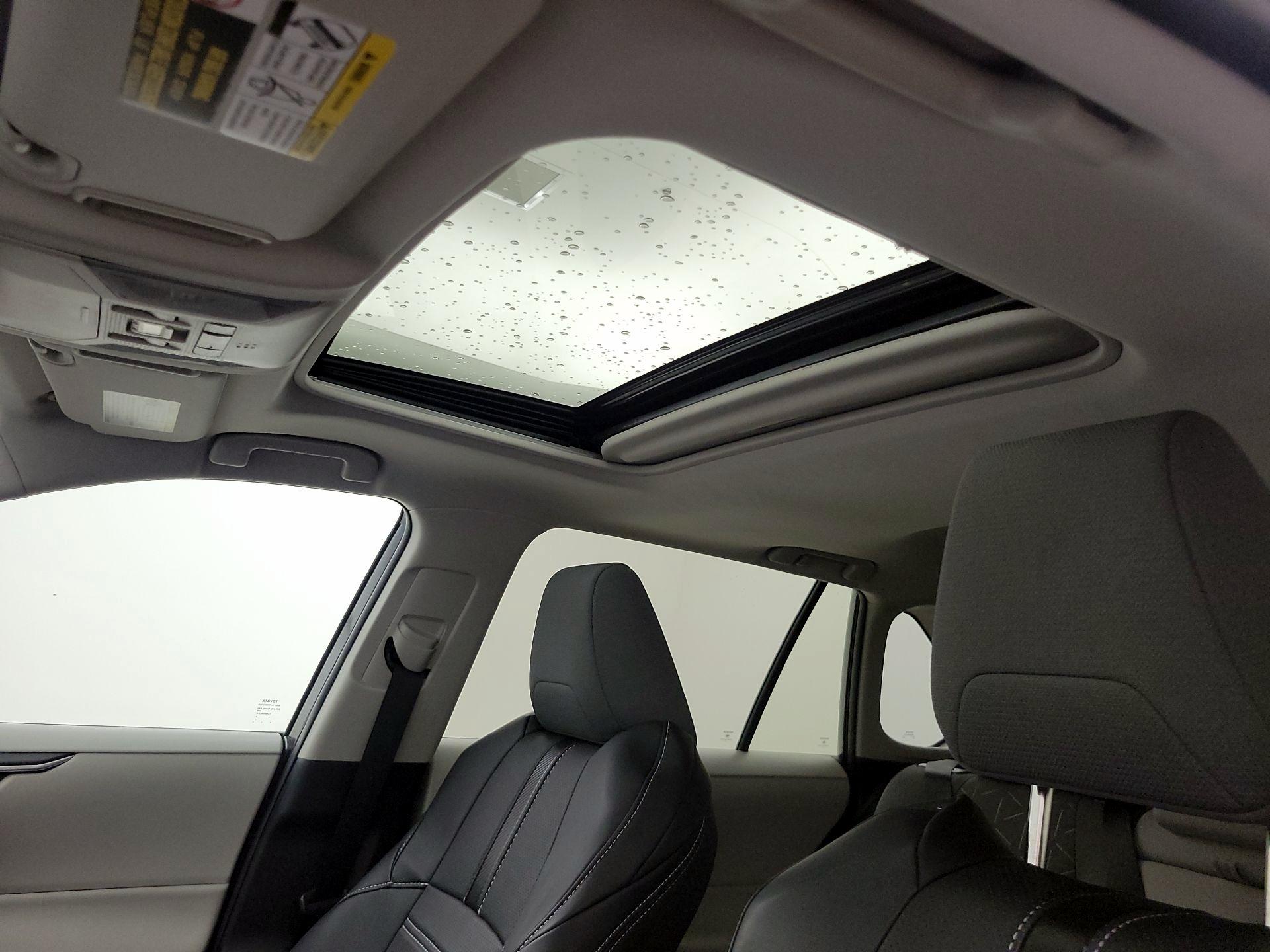 Thumbnail: 2019 Toyota RAV4 - 19