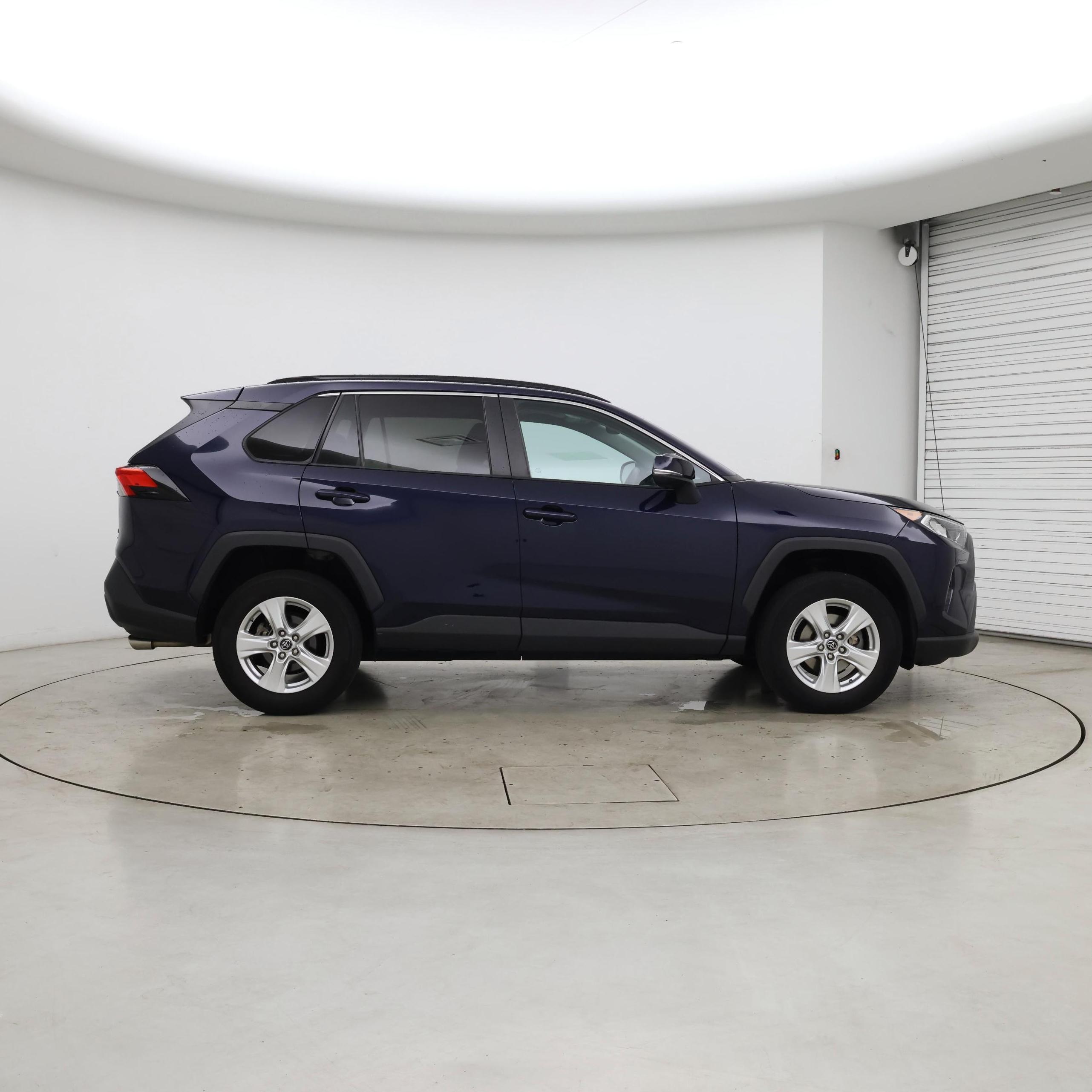 Thumbnail: 2019 Toyota RAV4 - 7