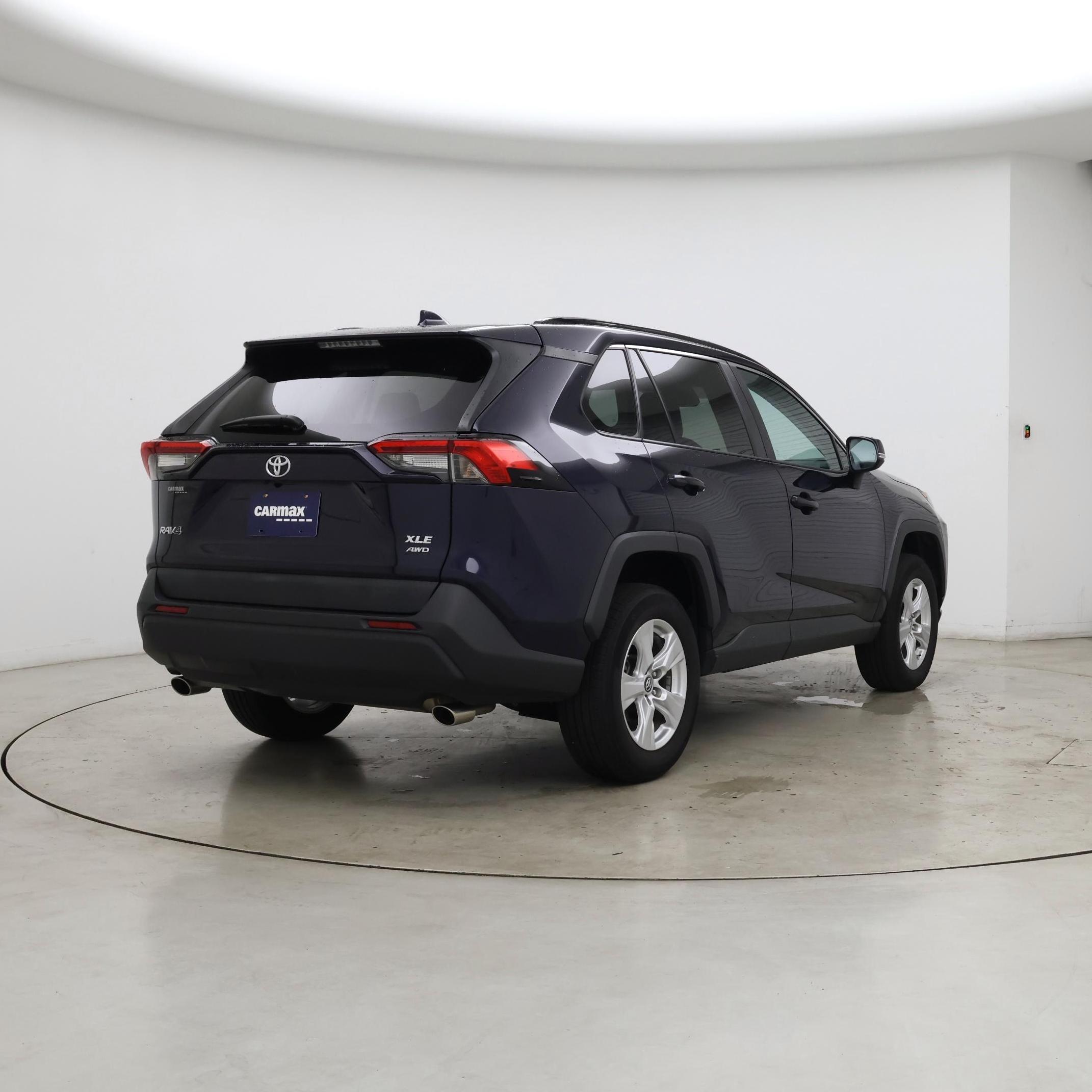 Thumbnail: 2019 Toyota RAV4 - 8