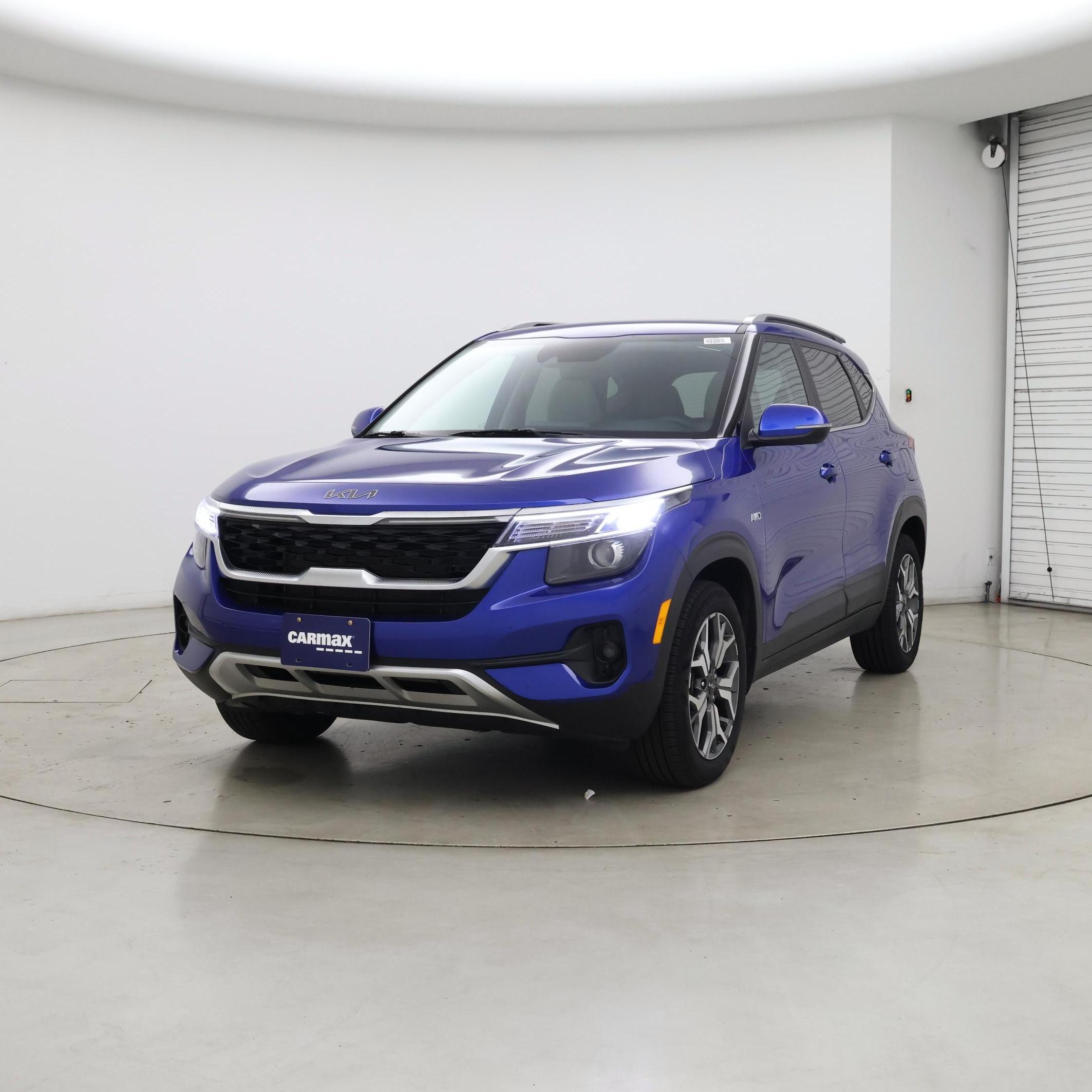 Thumbnail: 2023 Kia Seltos - 4