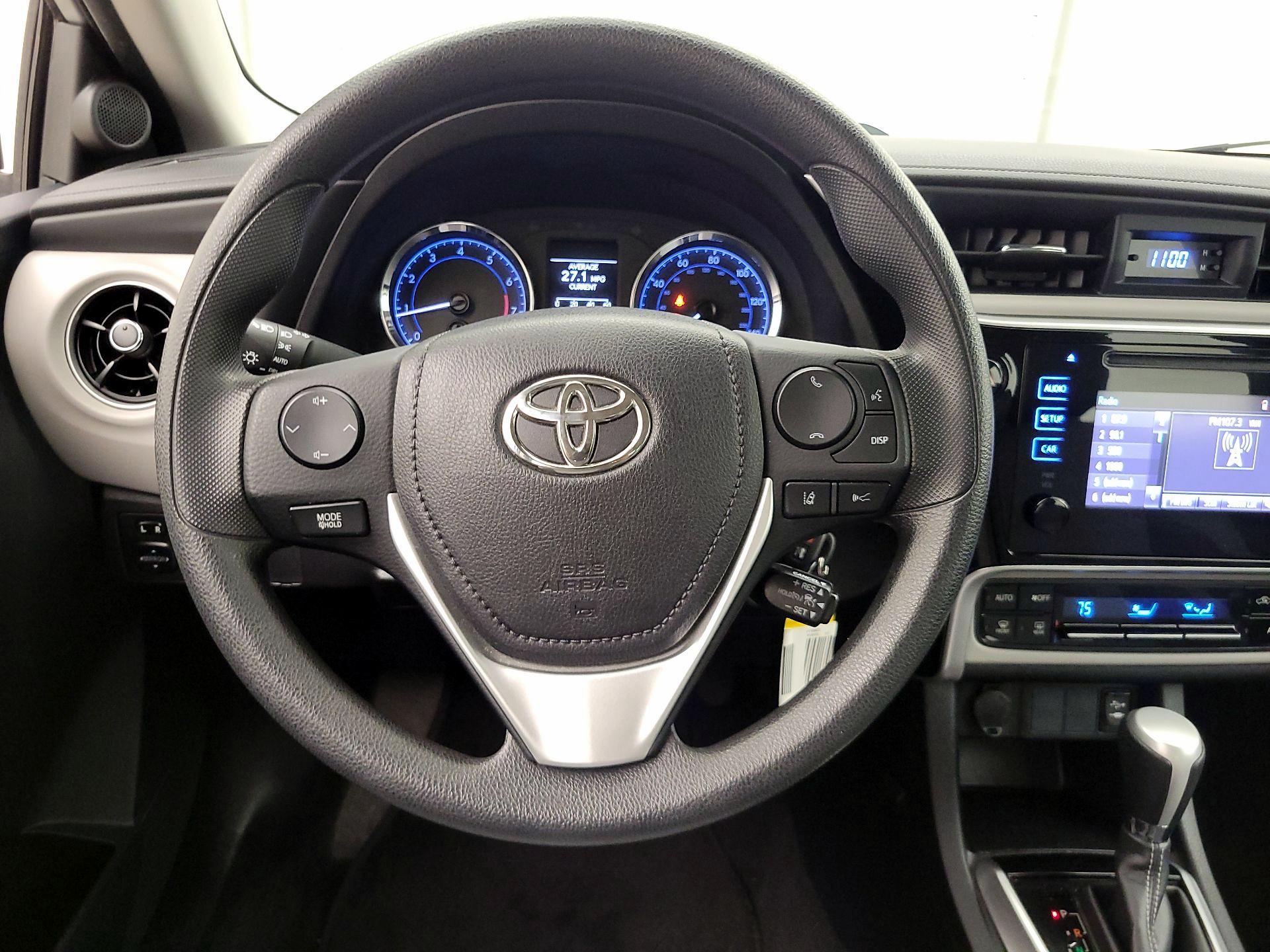 Thumbnail: 2017 Toyota Corolla - 10