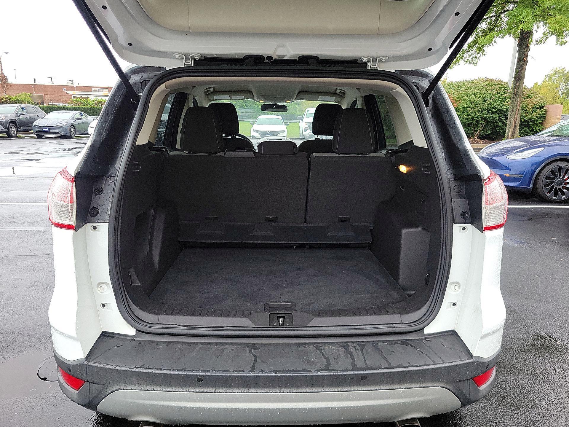 Thumbnail: 2016 Ford Escape - 18