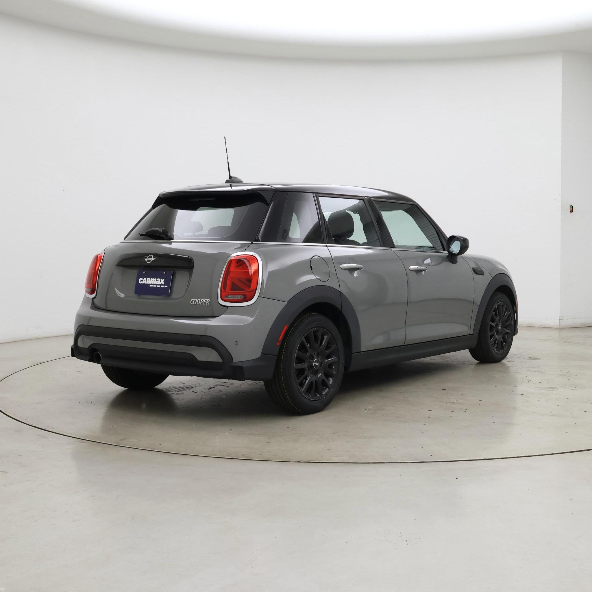 Thumbnail: 2022 MINI Cooper Hardtop - 8