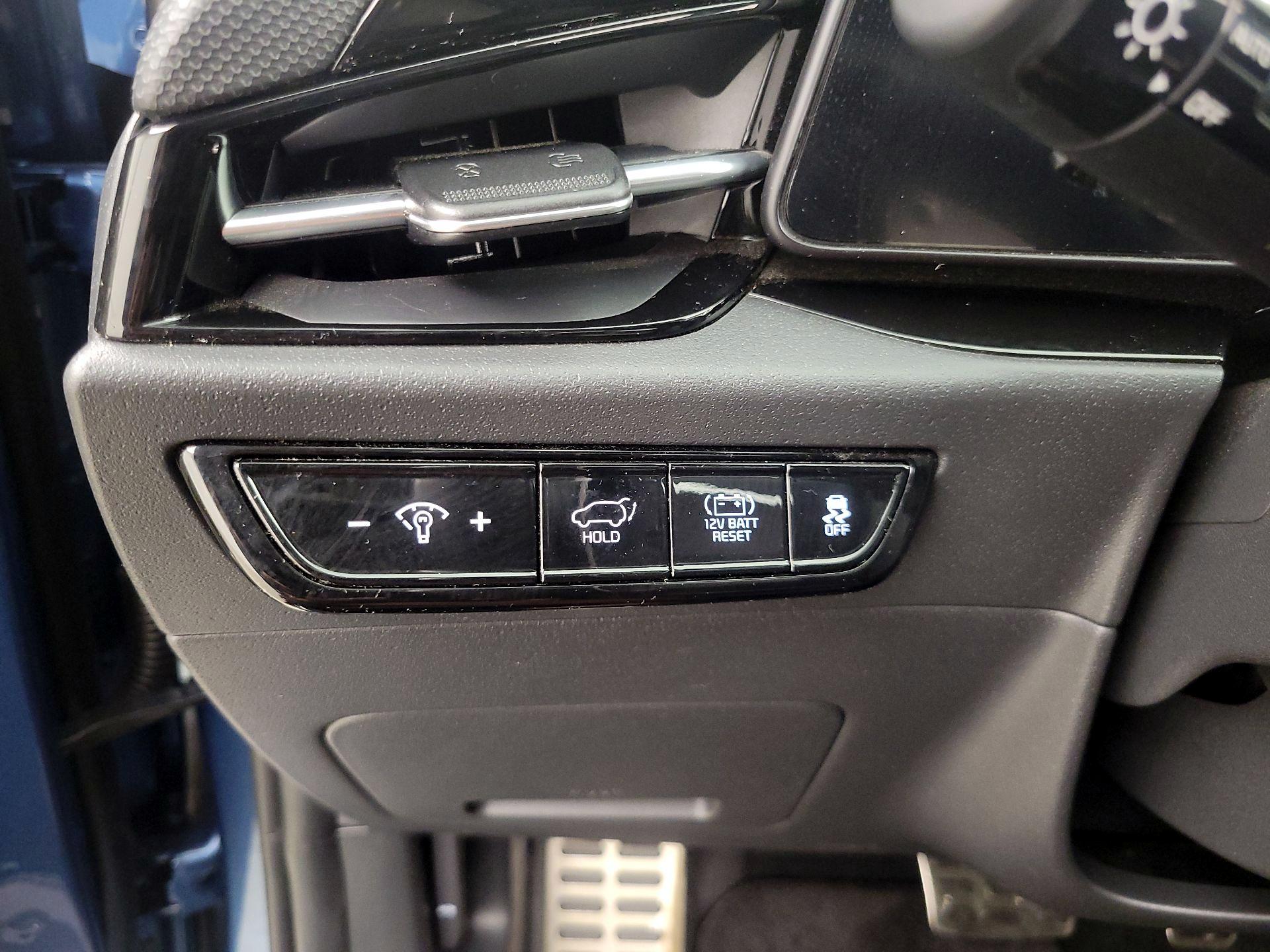 Thumbnail: 2024 Kia Niro - 13