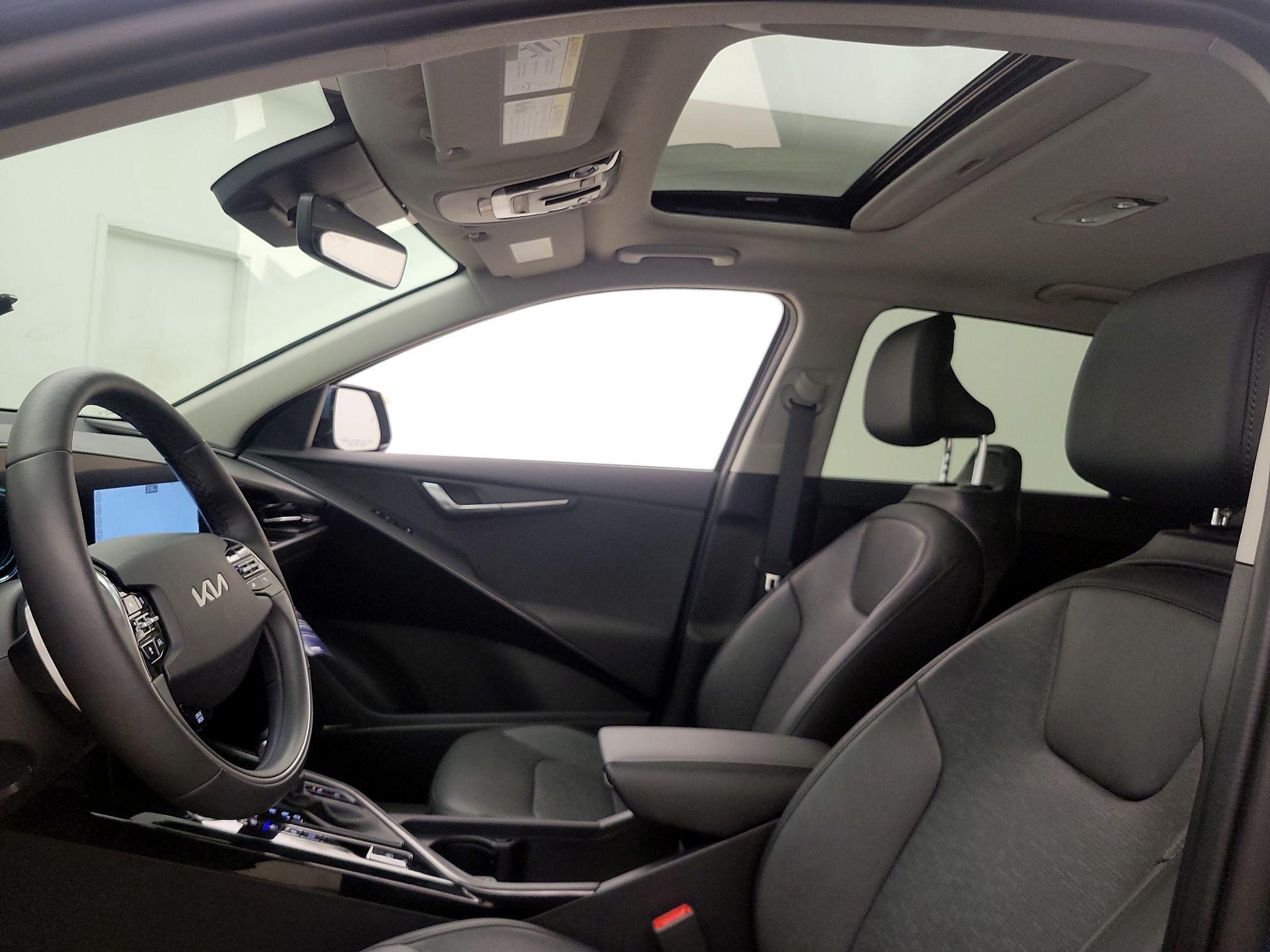 Thumbnail: 2024 Kia Niro - 20