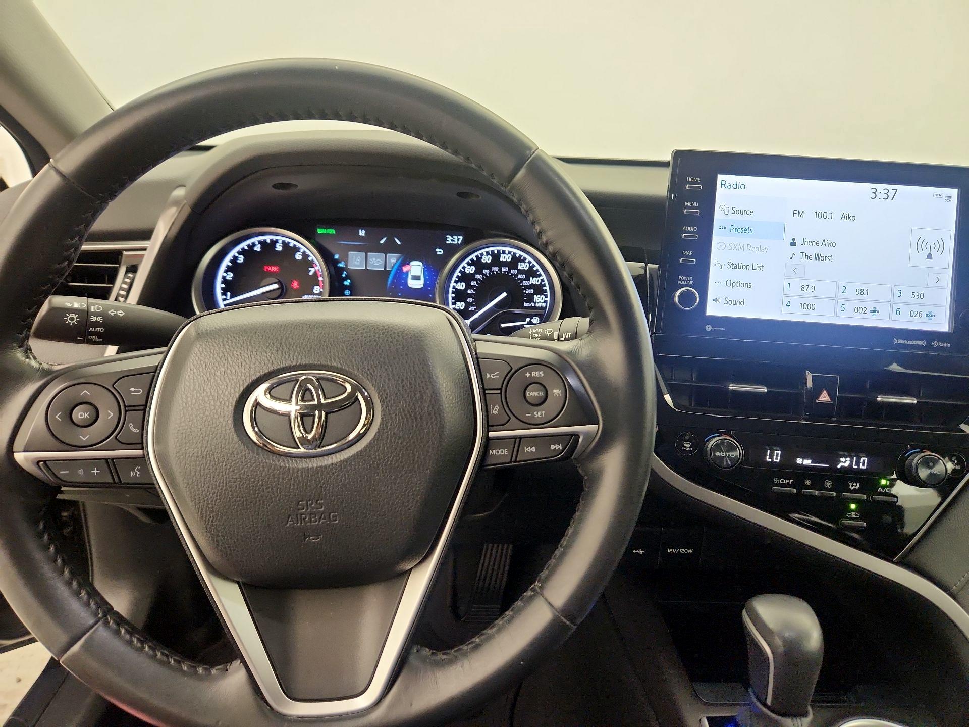 Thumbnail: 2022 Toyota Camry - 11