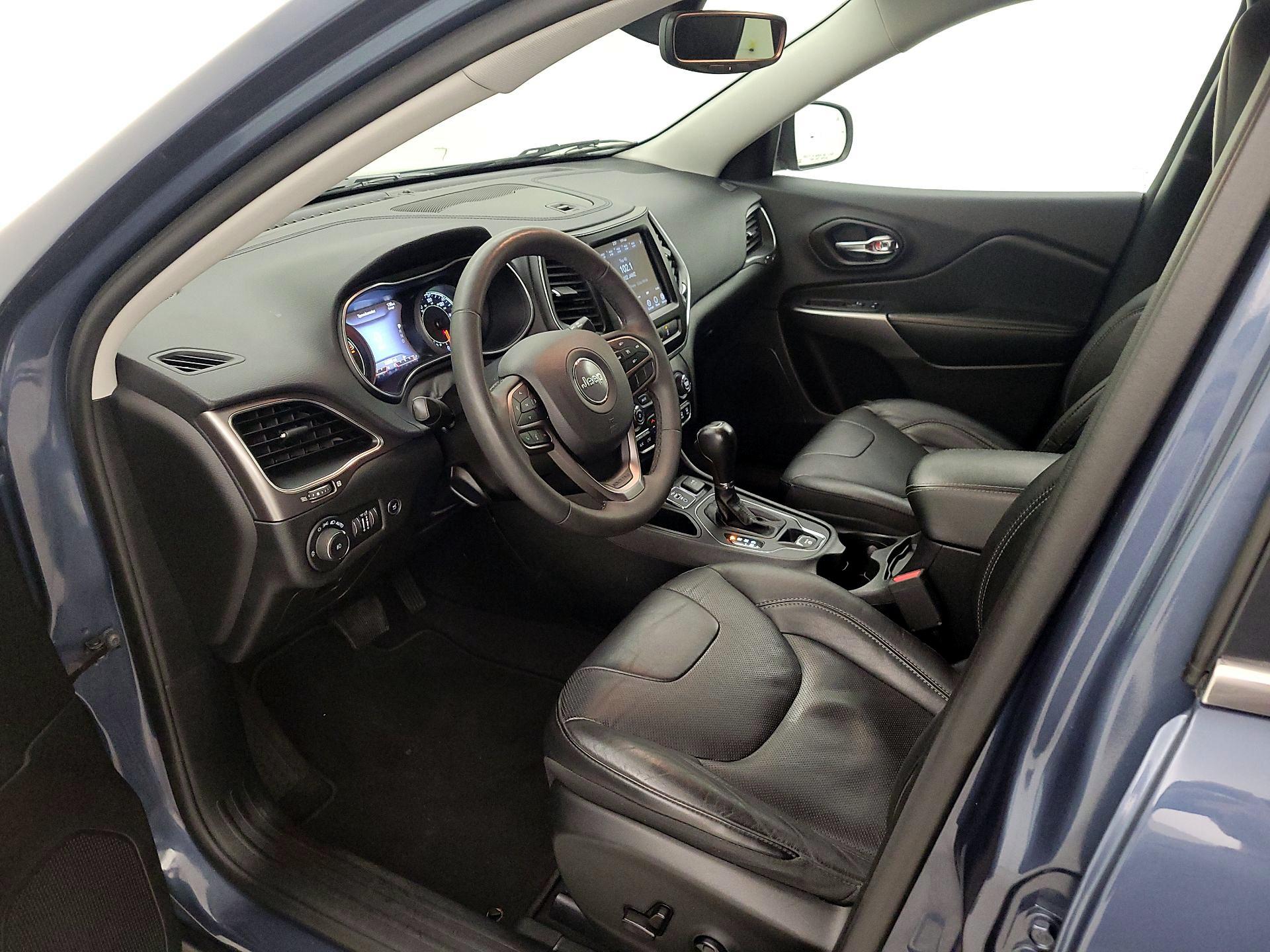Thumbnail: 2021 Jeep Cherokee - 11