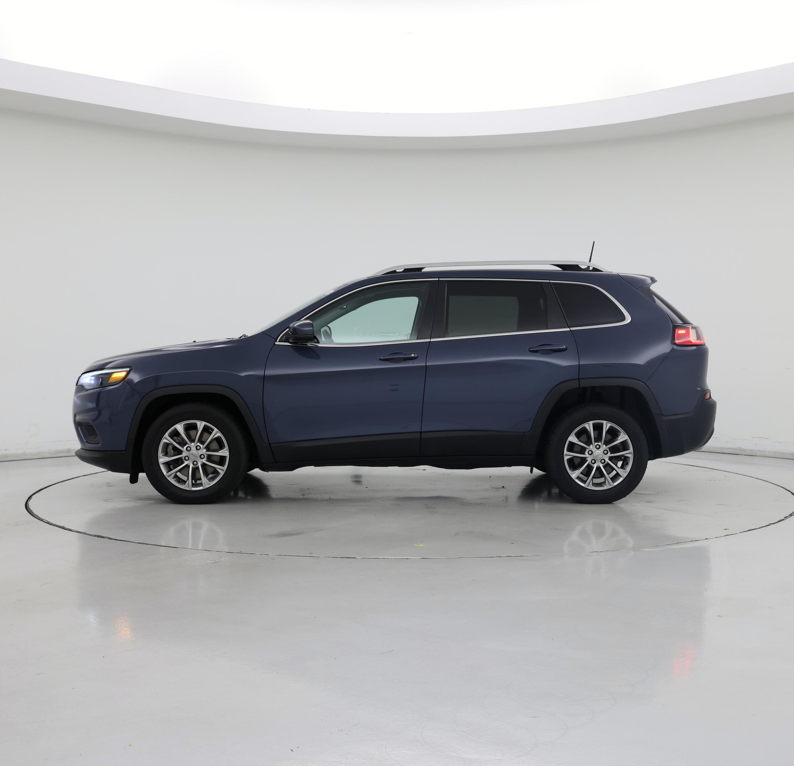 Thumbnail: 2021 Jeep Cherokee - 3