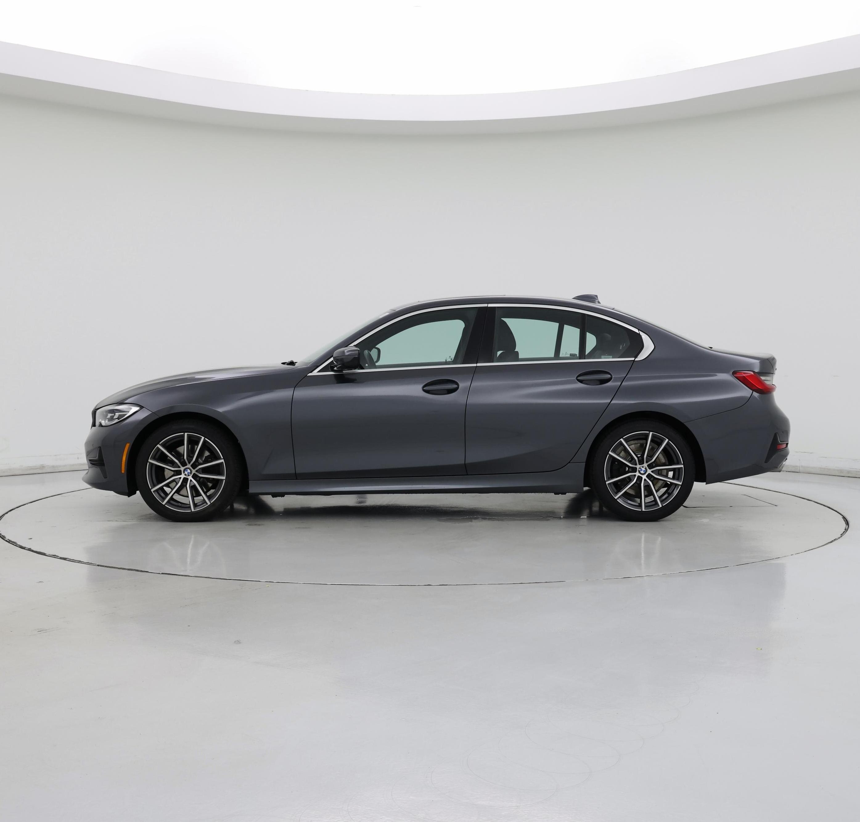 Thumbnail: 2020 BMW 3 Series - 3