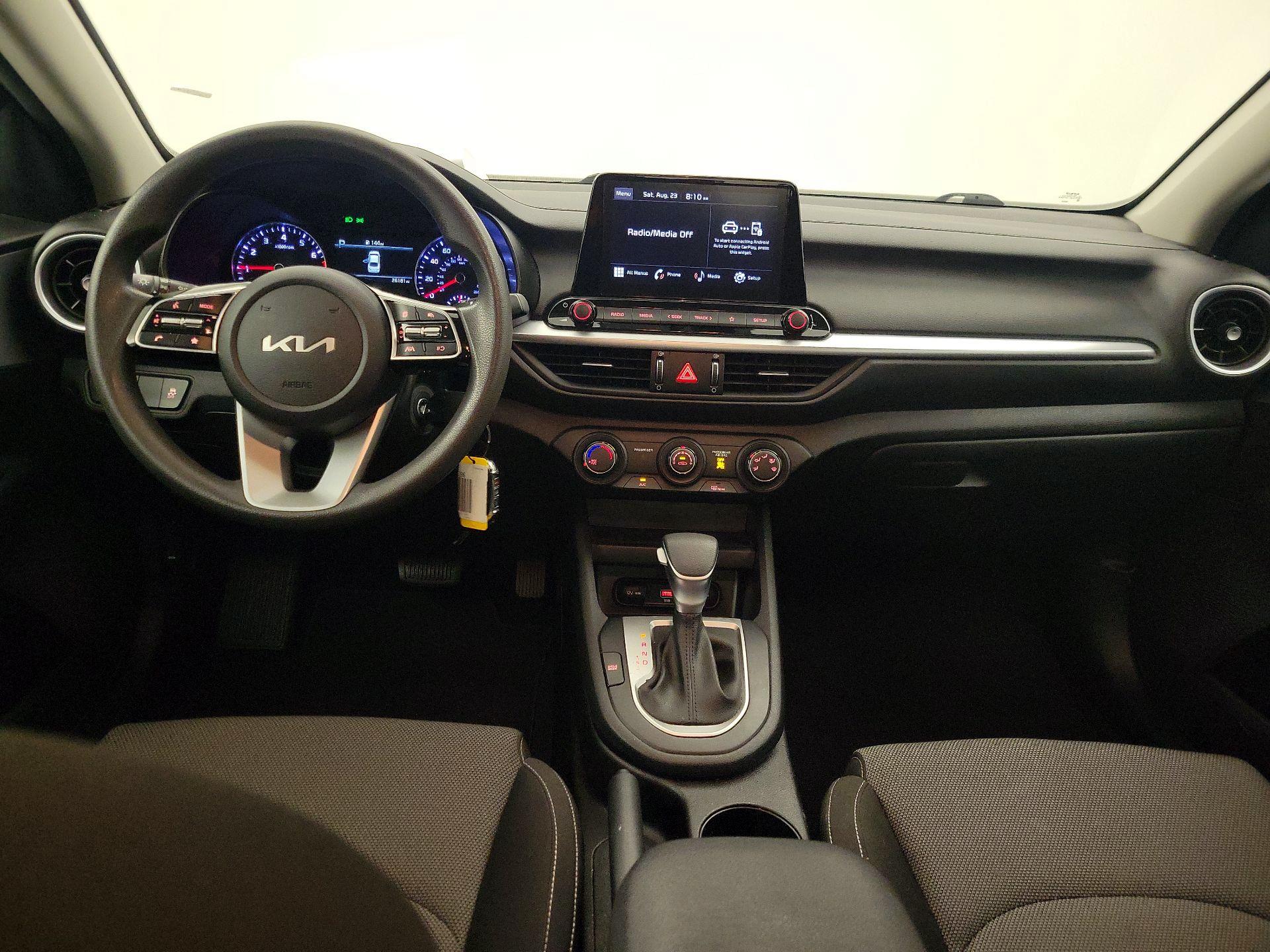 Thumbnail: 2023 Kia Forte - 9