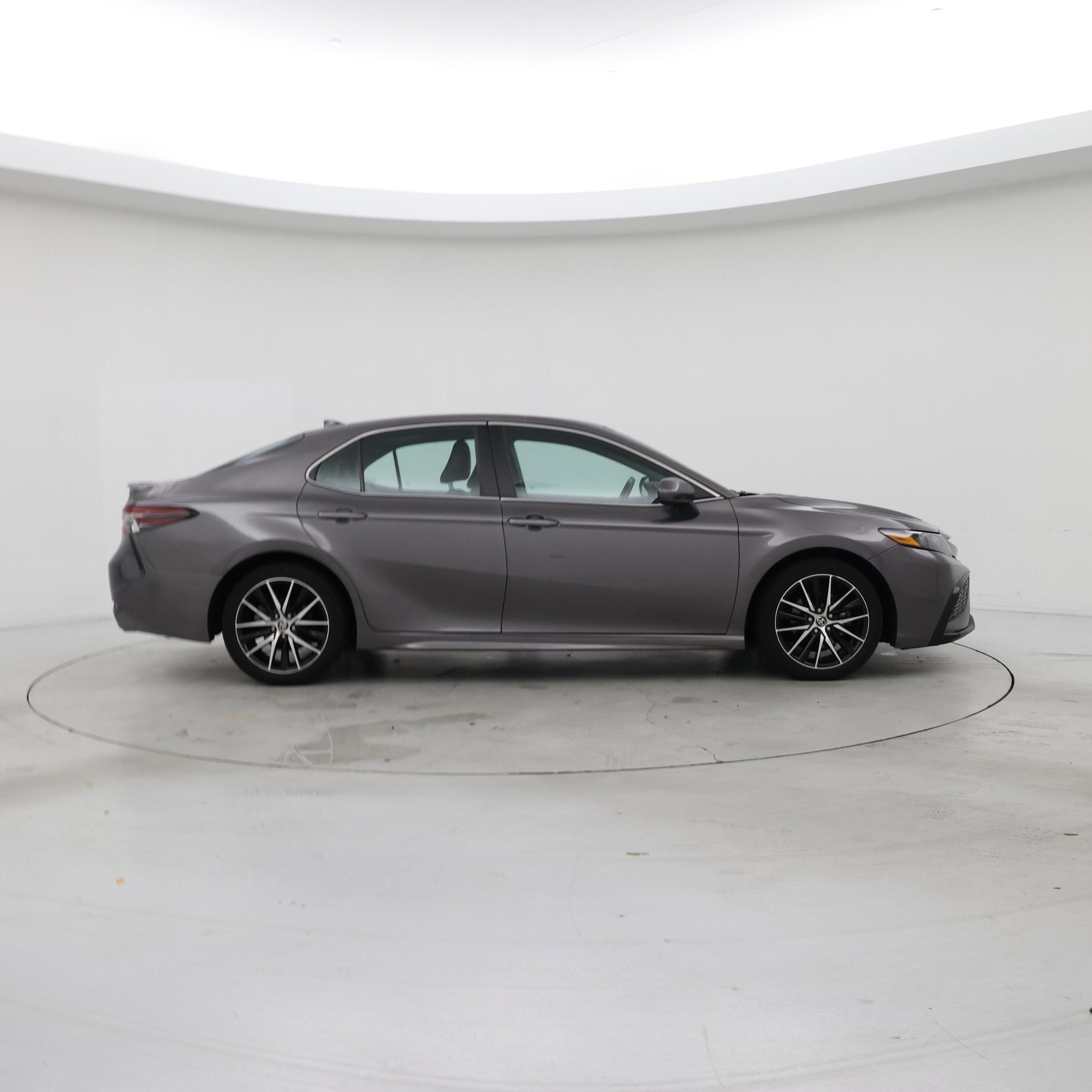 Thumbnail: 2021 Toyota Camry - 7
