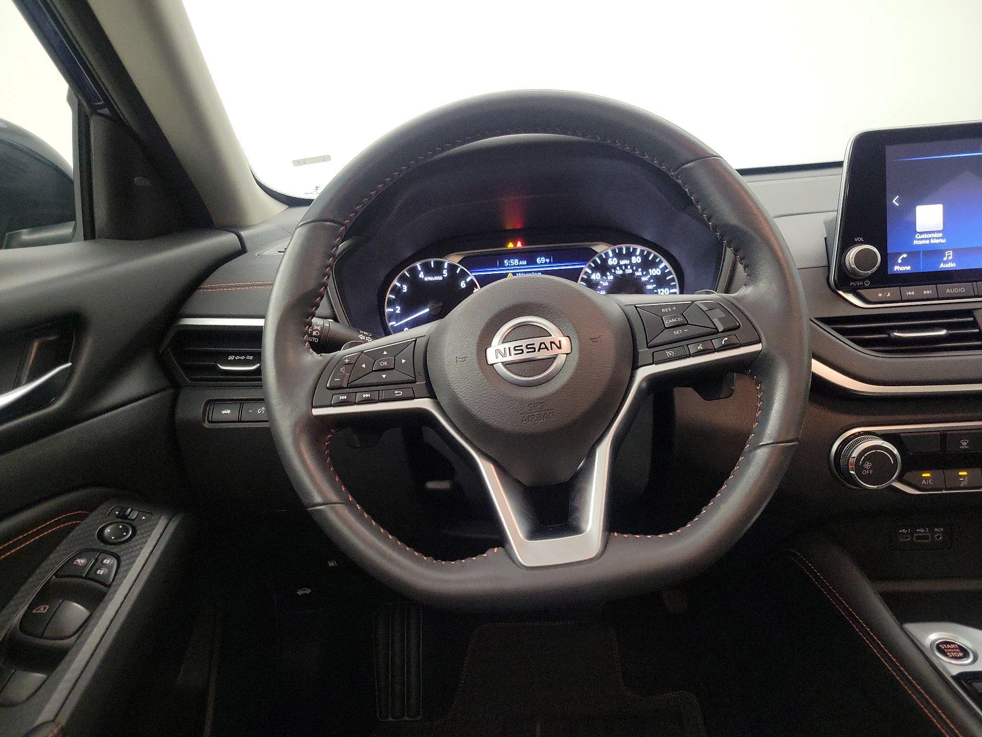 Thumbnail: 2022 Nissan Altima - 10