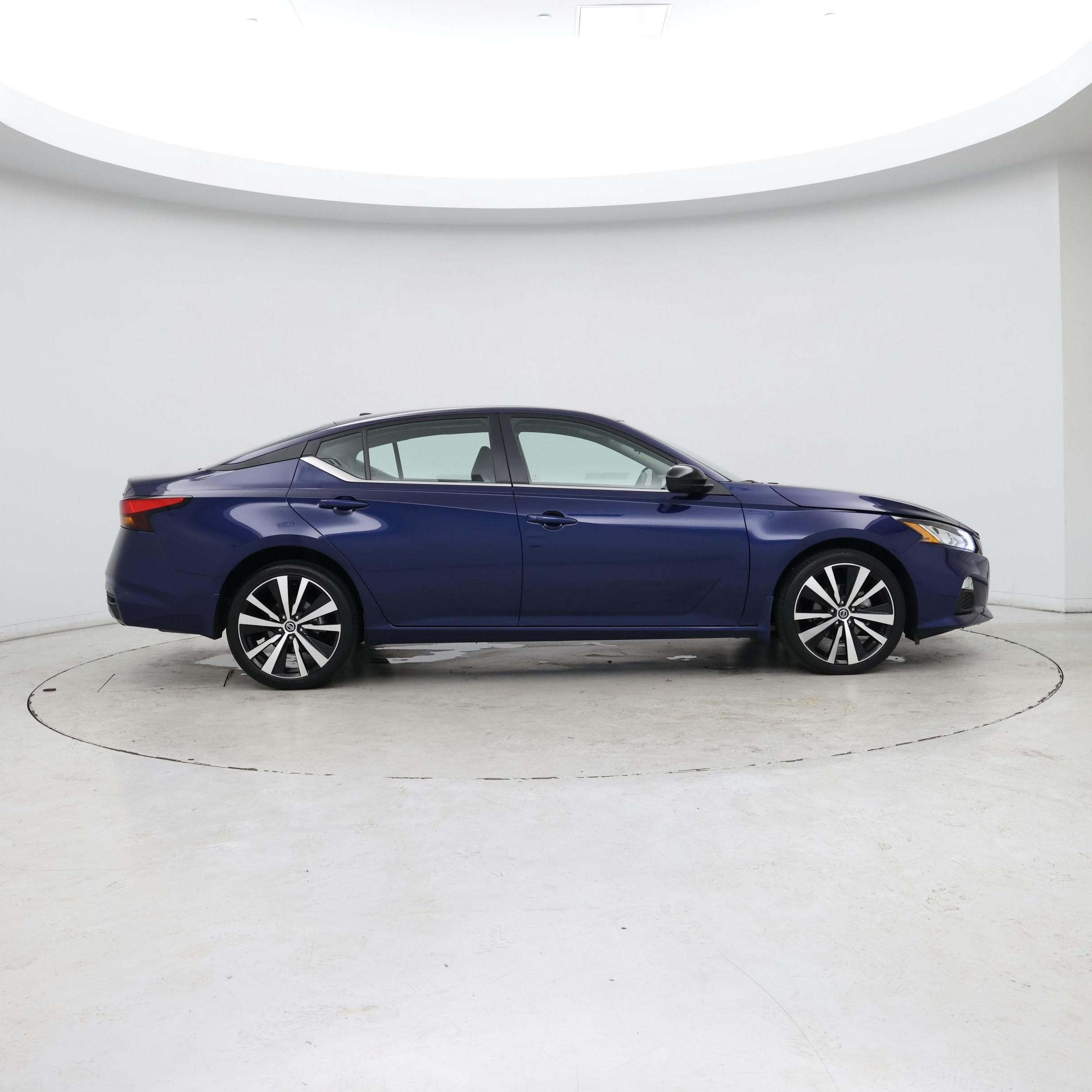Thumbnail: 2022 Nissan Altima - 7