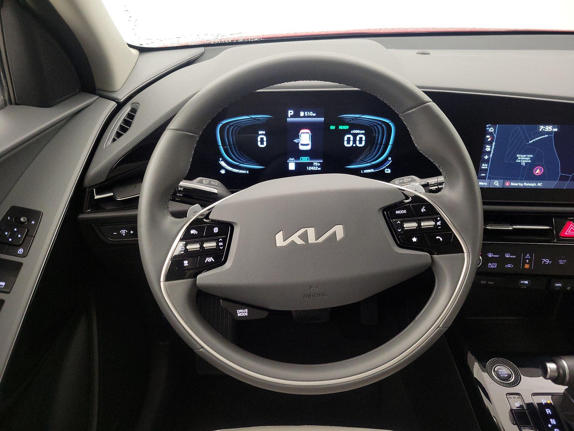 Thumbnail: 2023 Kia Niro - 10
