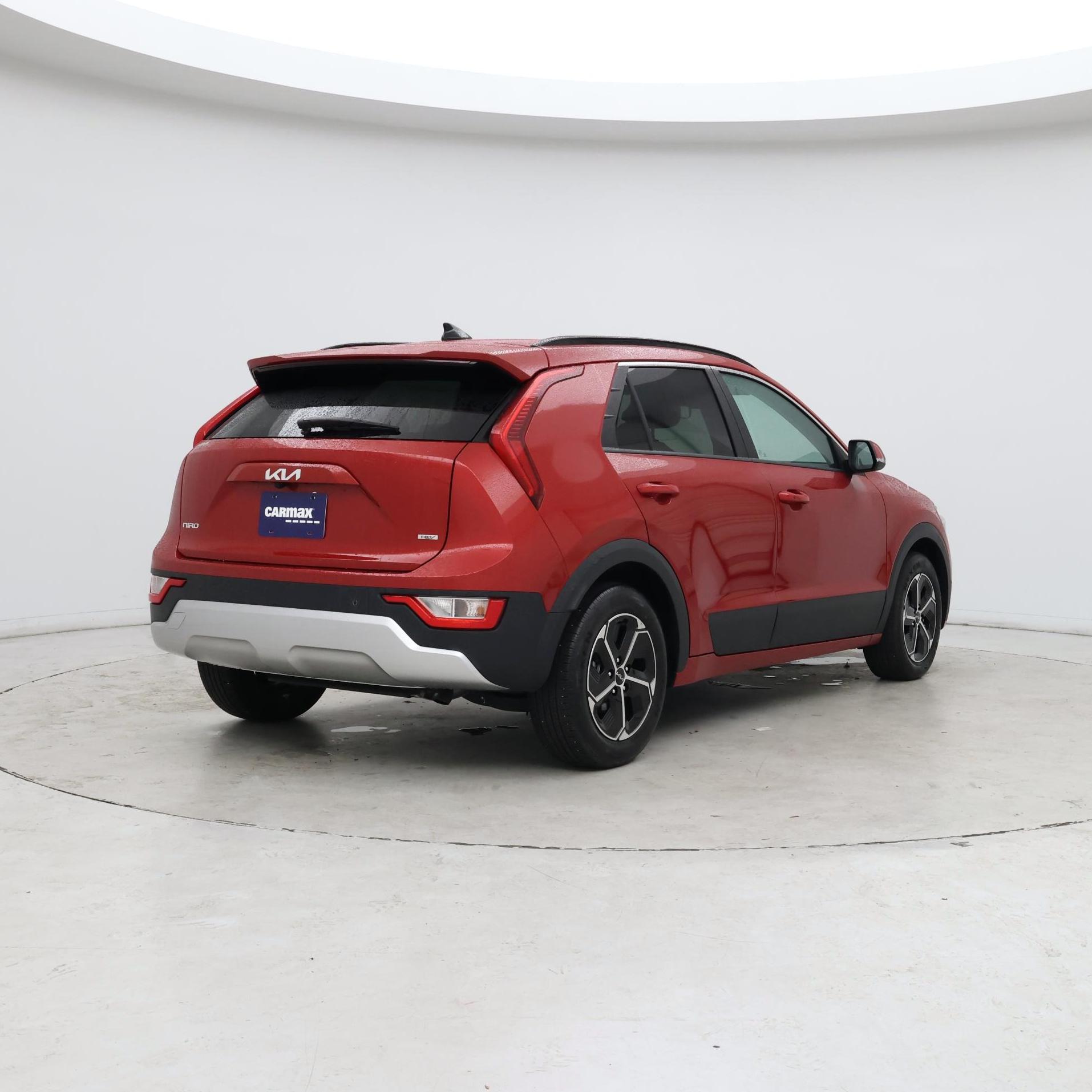 Thumbnail: 2023 Kia Niro - 8