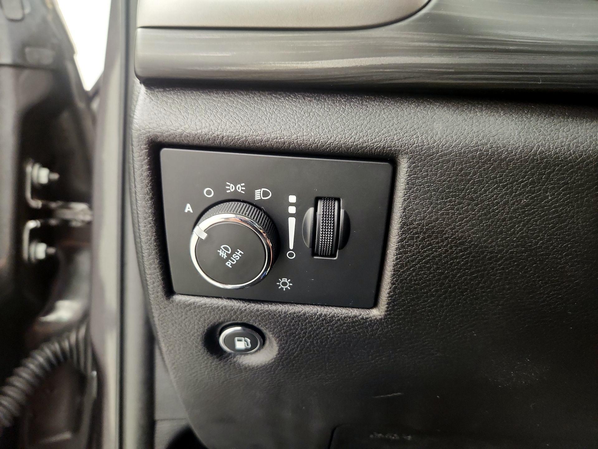 Thumbnail: 2021 Jeep Grand Cherokee - 13