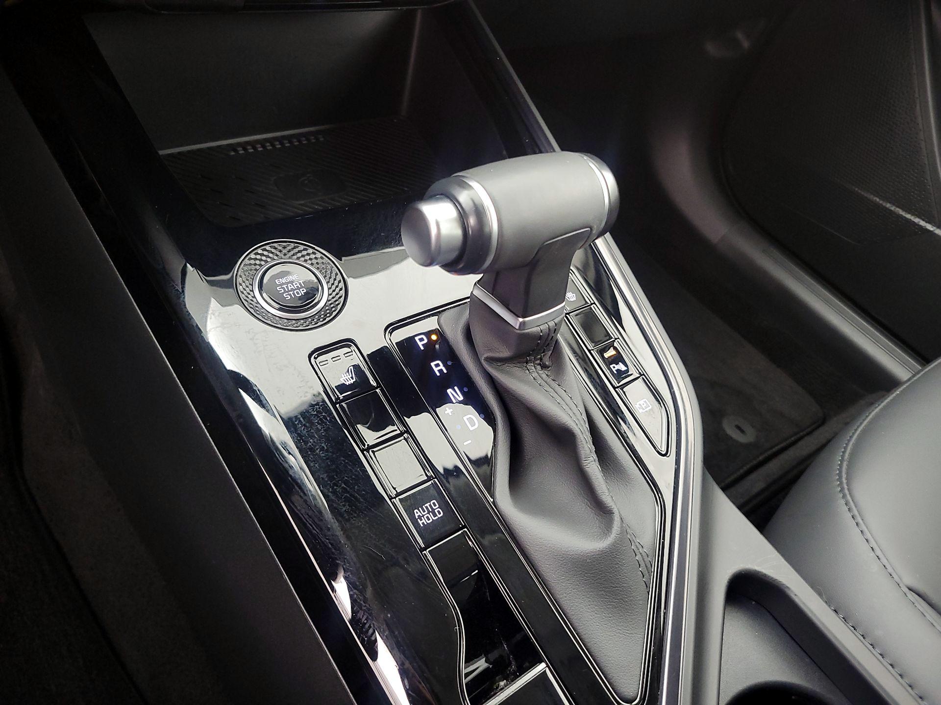 Thumbnail: 2023 Kia Niro - 18