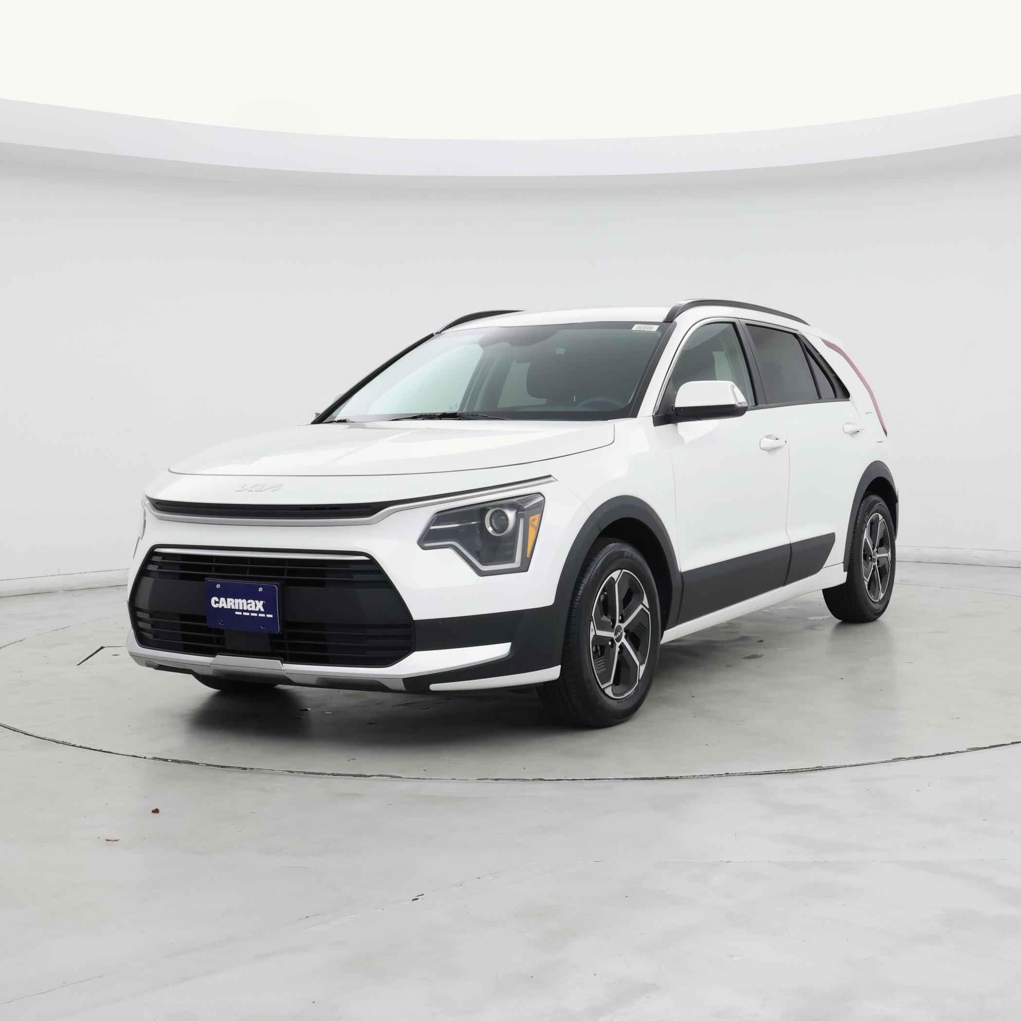 Thumbnail: 2023 Kia Niro - 4