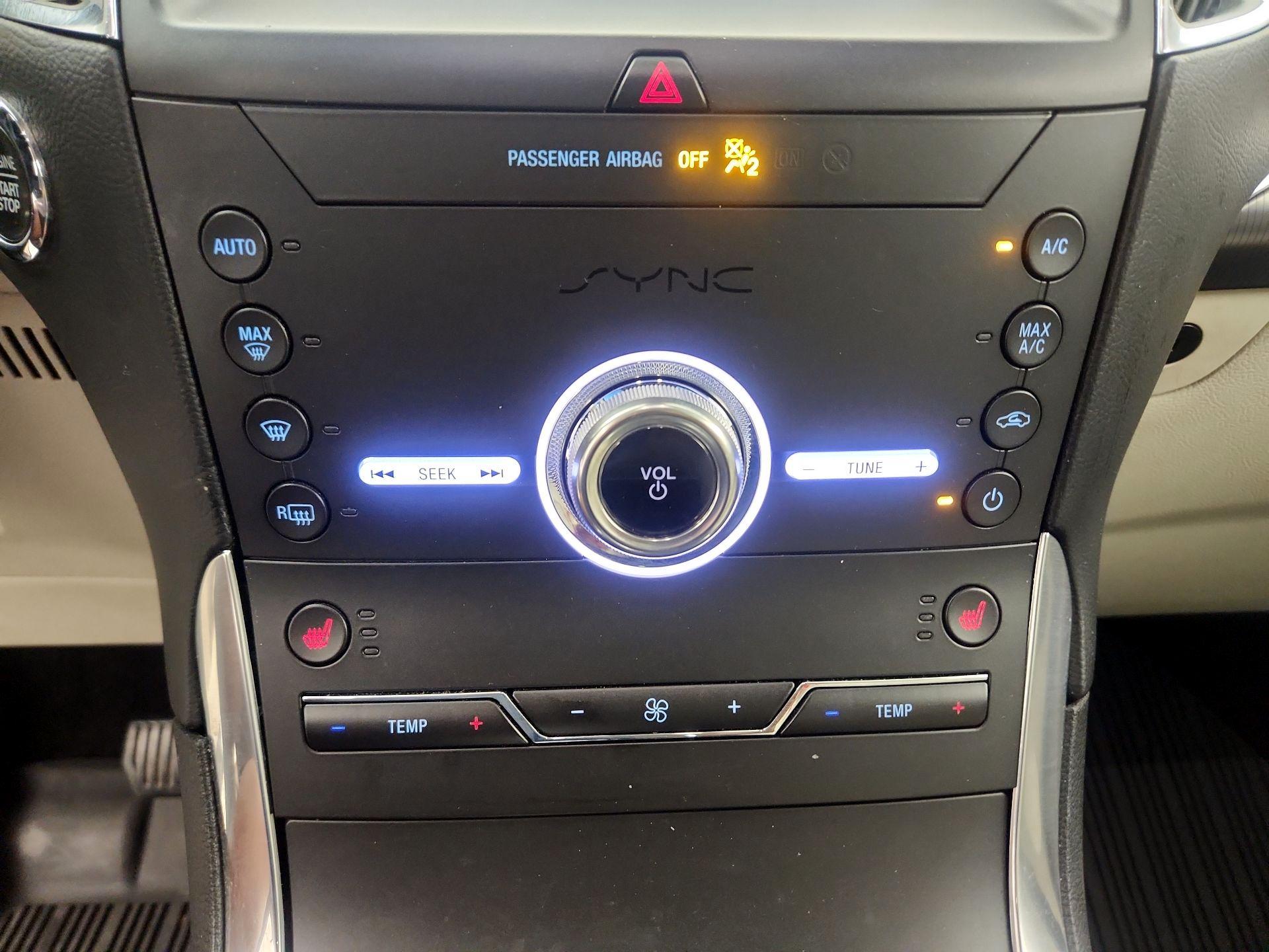 Thumbnail: 2020 Ford Edge - 16