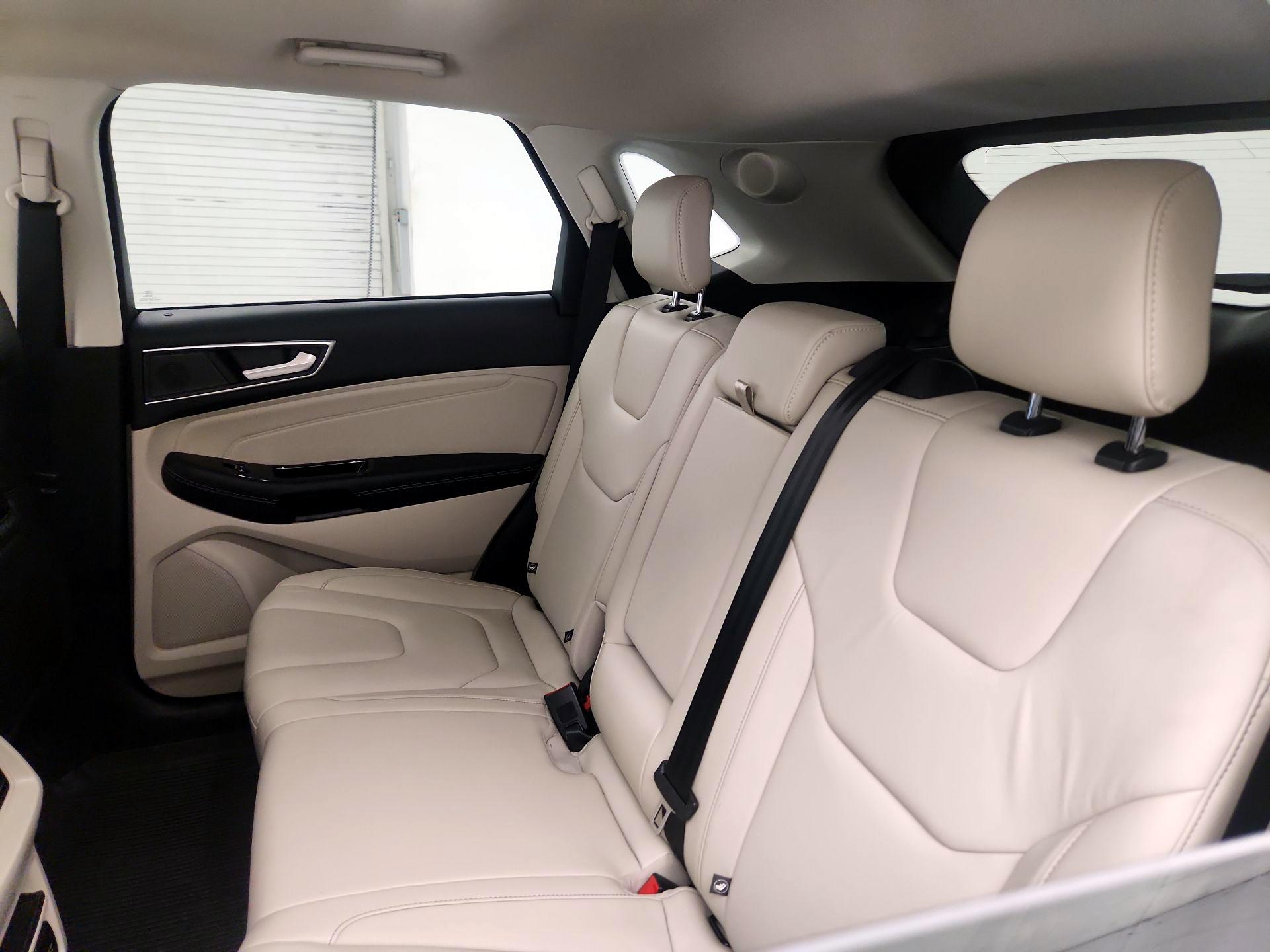 Thumbnail: 2020 Ford Edge - 19