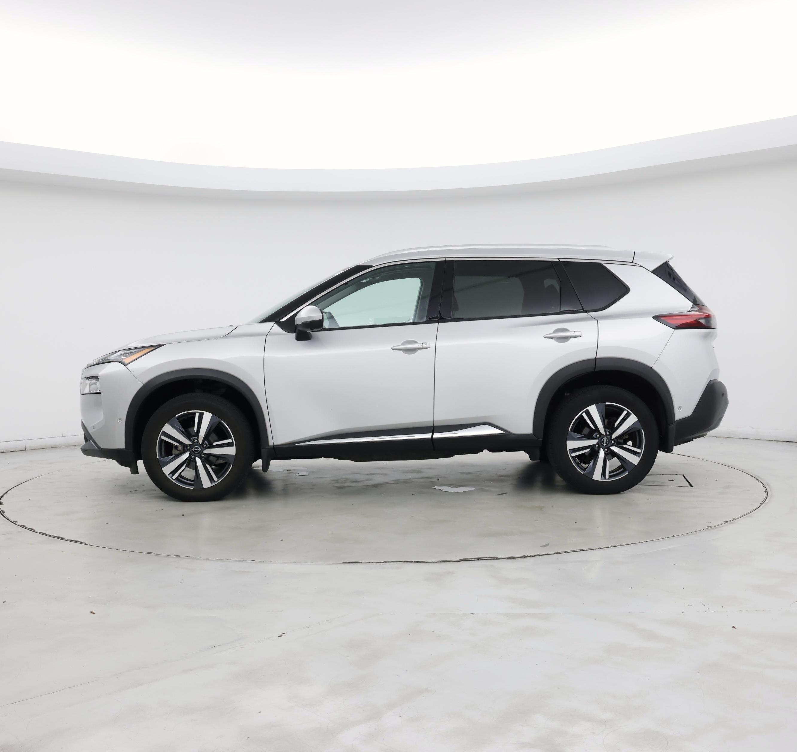 Thumbnail: 2022 Nissan Rogue - 3