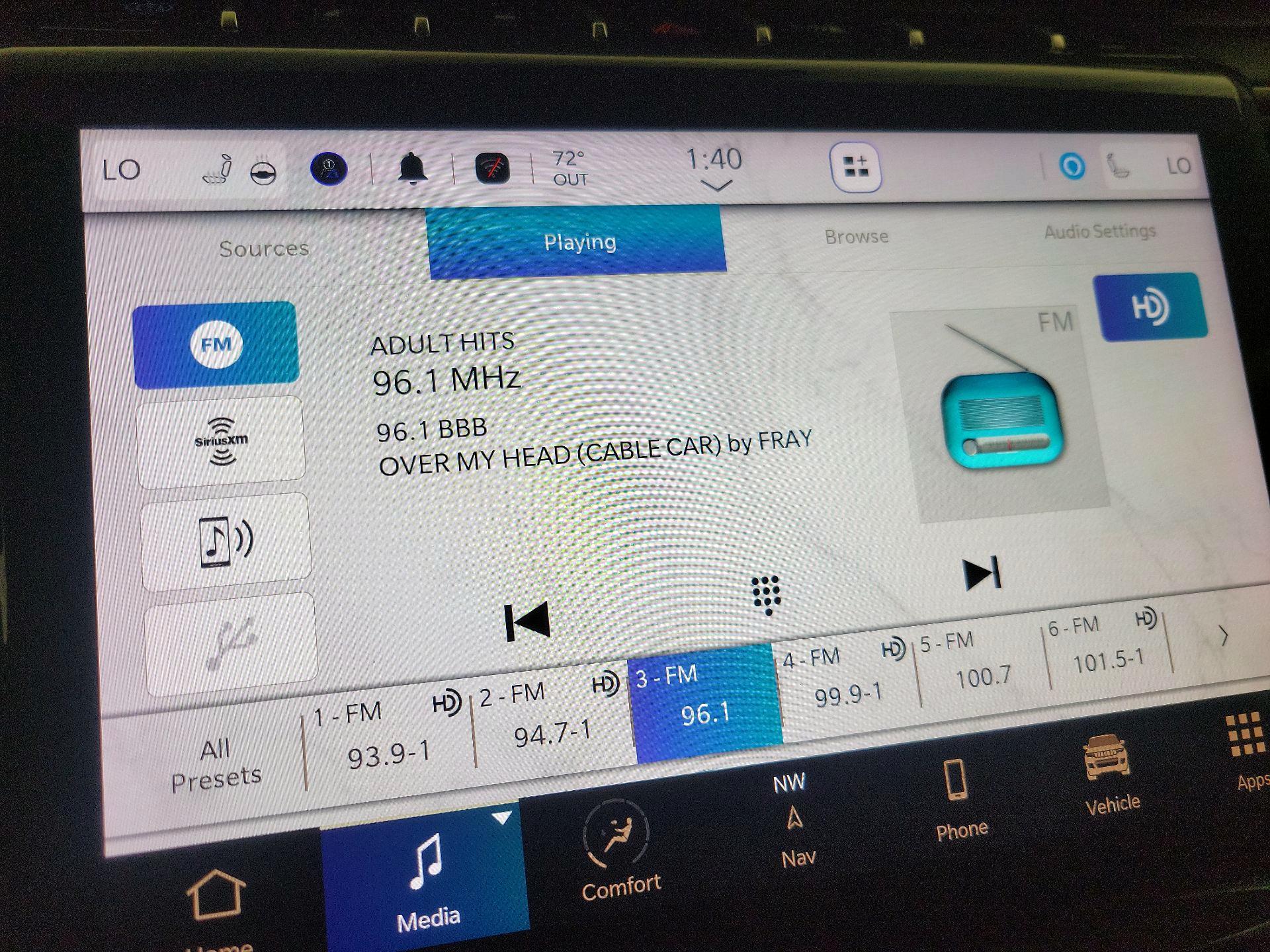 Thumbnail: 2023 Jeep Grand Cherokee - 16