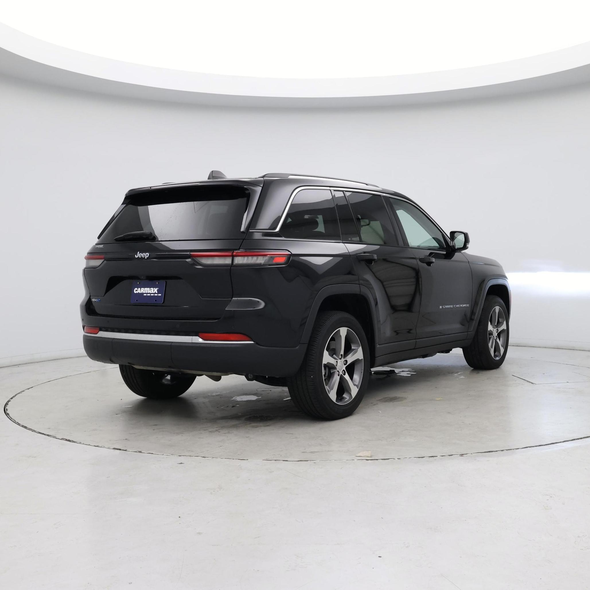 Thumbnail: 2023 Jeep Grand Cherokee - 8