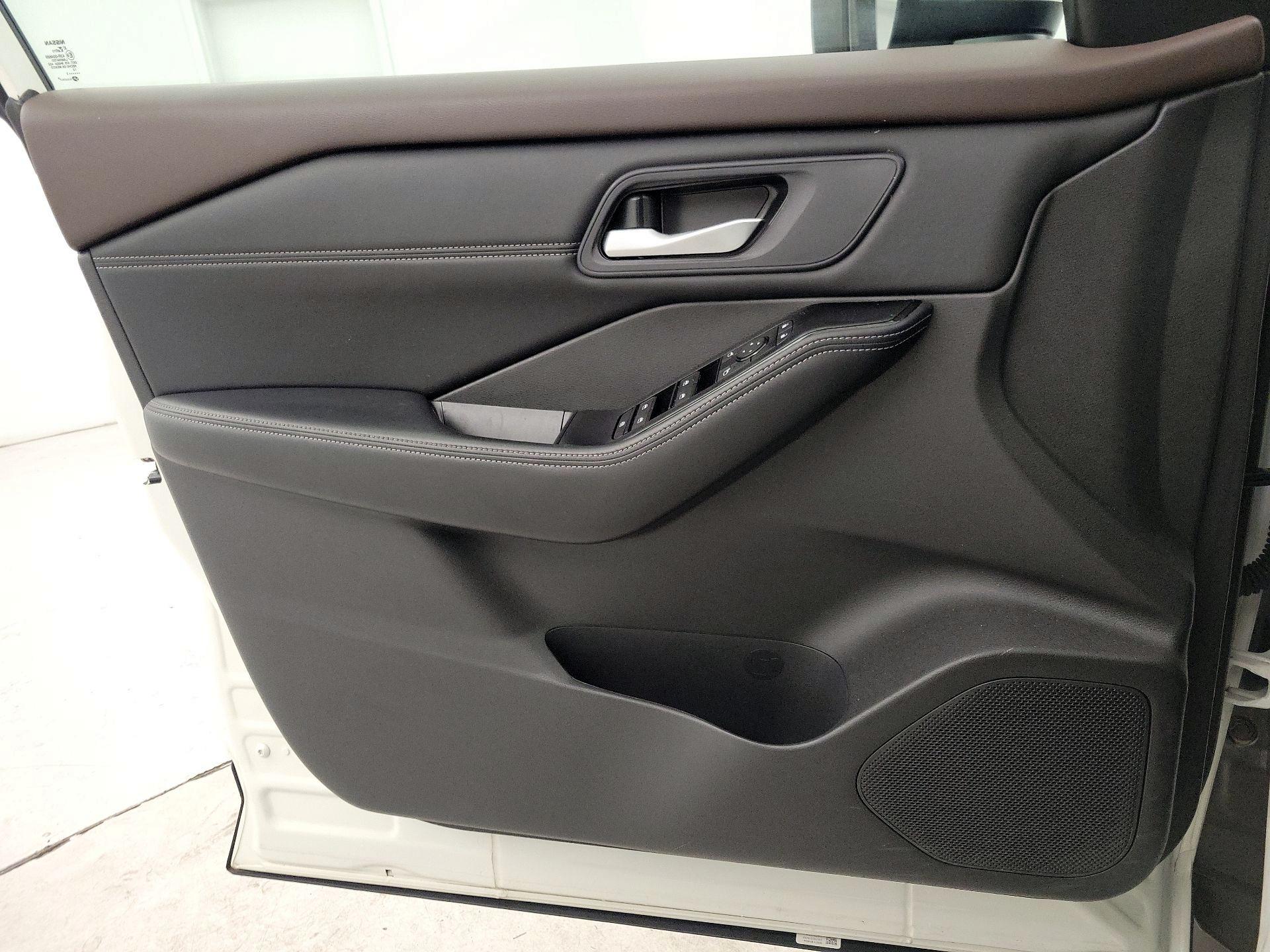 Thumbnail: 2023 Nissan Rogue - 12