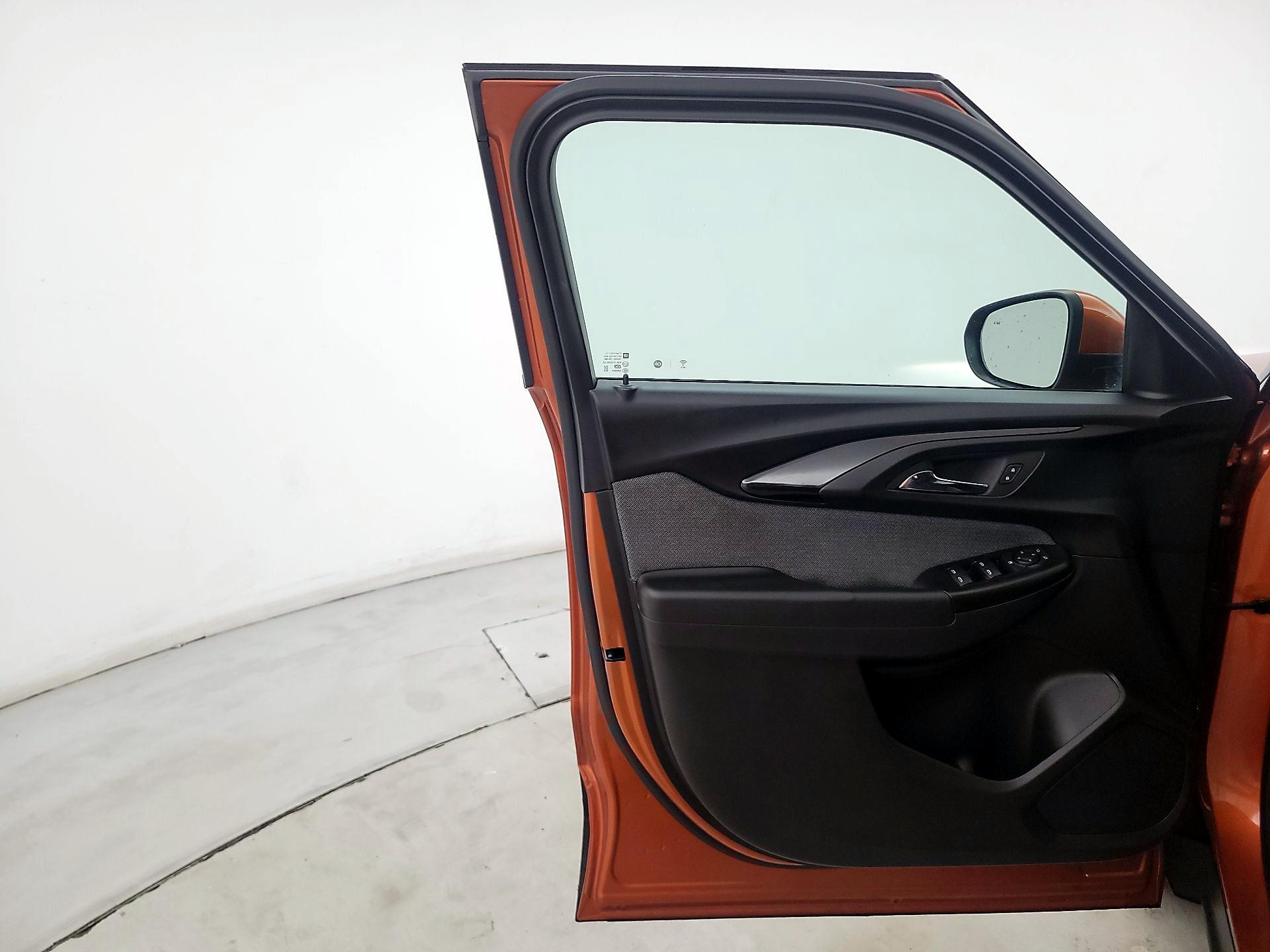 Thumbnail: 2022 Chevrolet TrailBlazer - 12