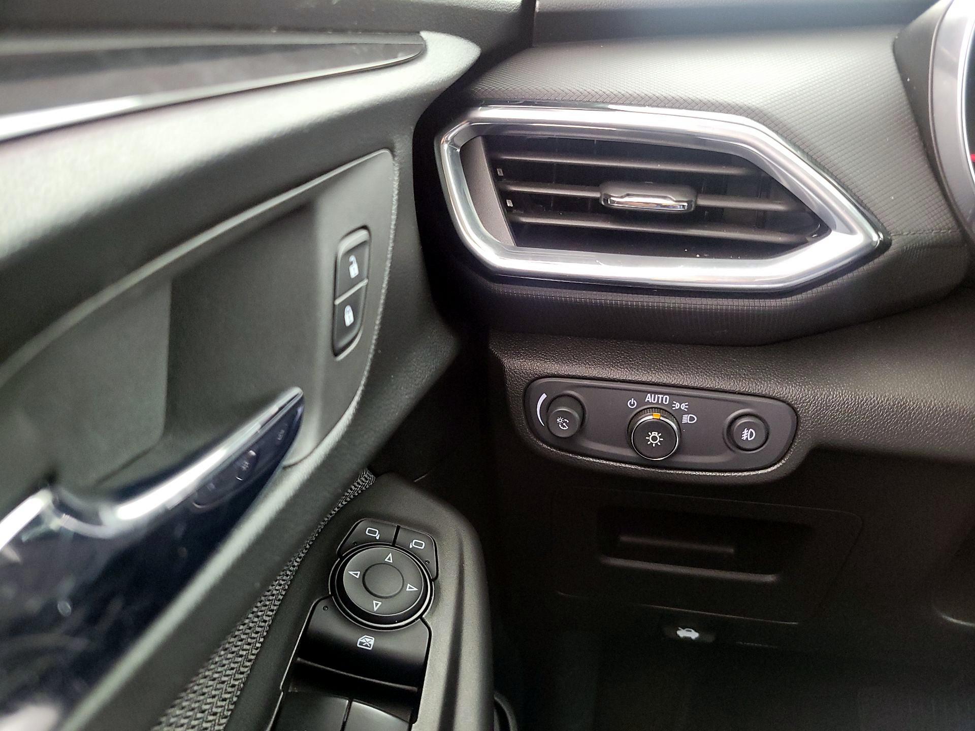 Thumbnail: 2022 Chevrolet TrailBlazer - 13