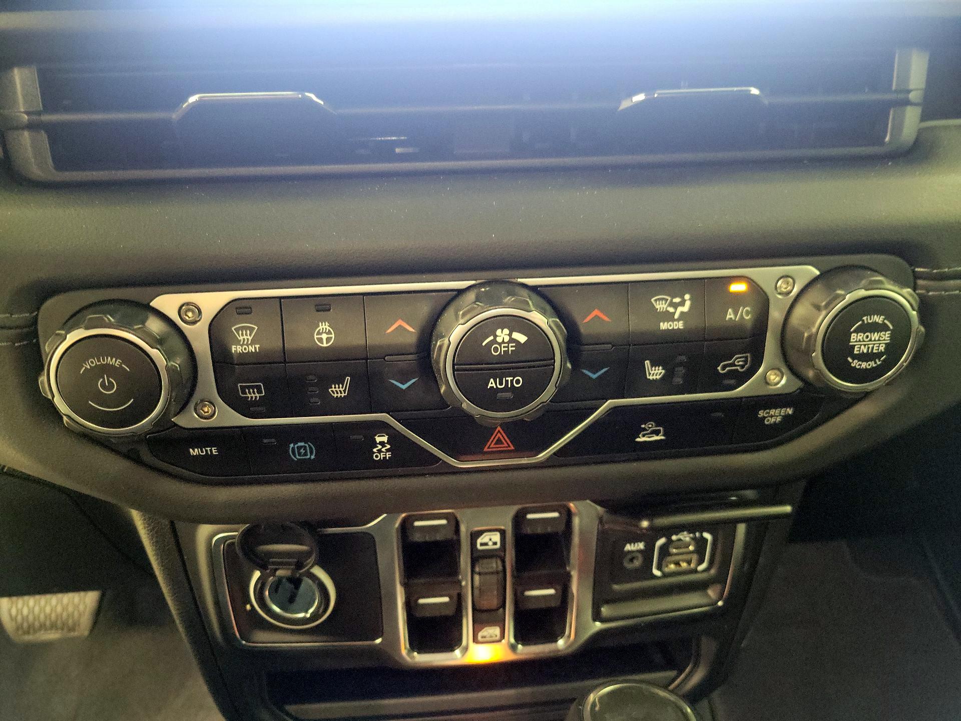 Thumbnail: 2024 Jeep Wrangler - 16