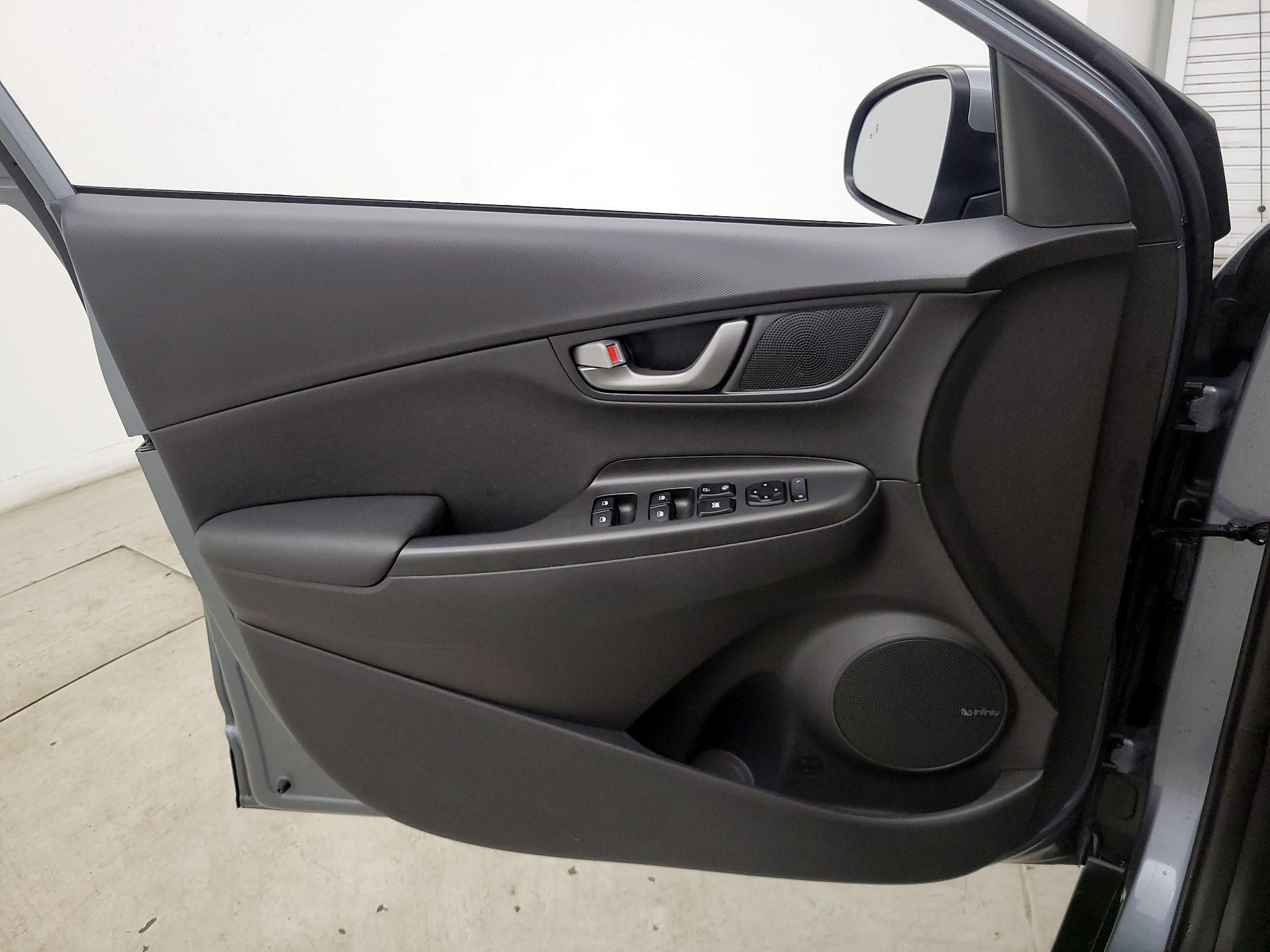 Thumbnail: 2021 Hyundai Kona - 12
