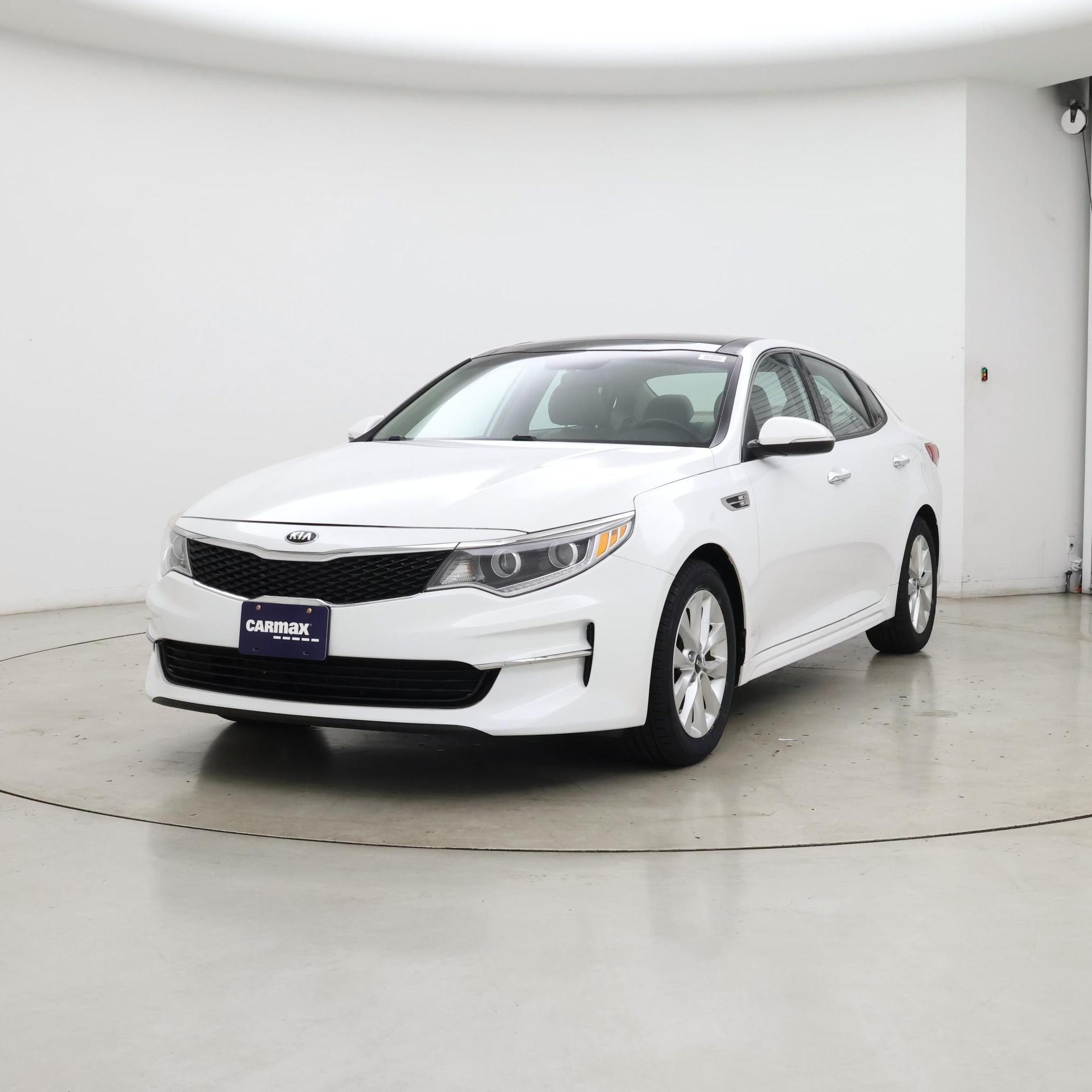 Thumbnail: 2016 Kia Optima - 4
