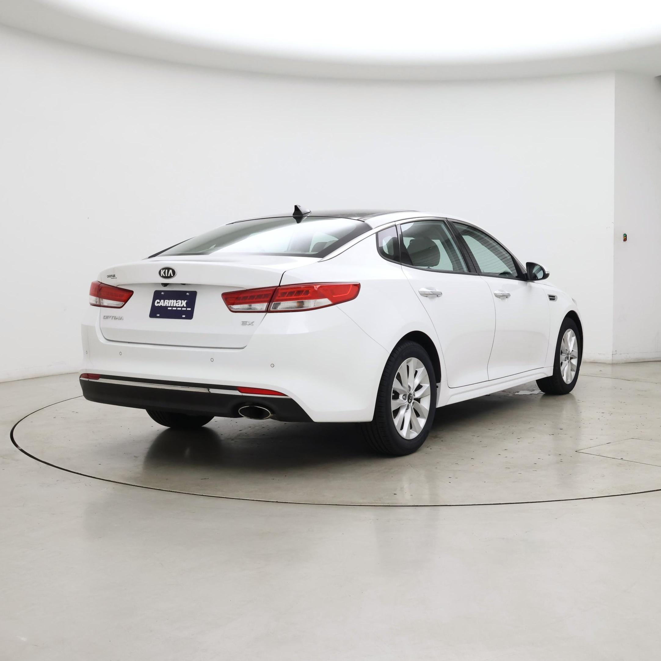 Thumbnail: 2016 Kia Optima - 8