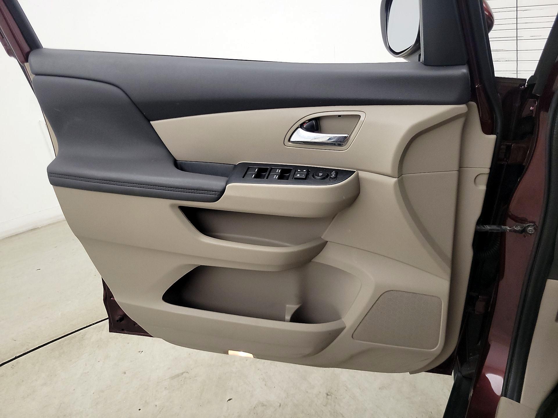 Thumbnail: 2016 Honda Odyssey - 12