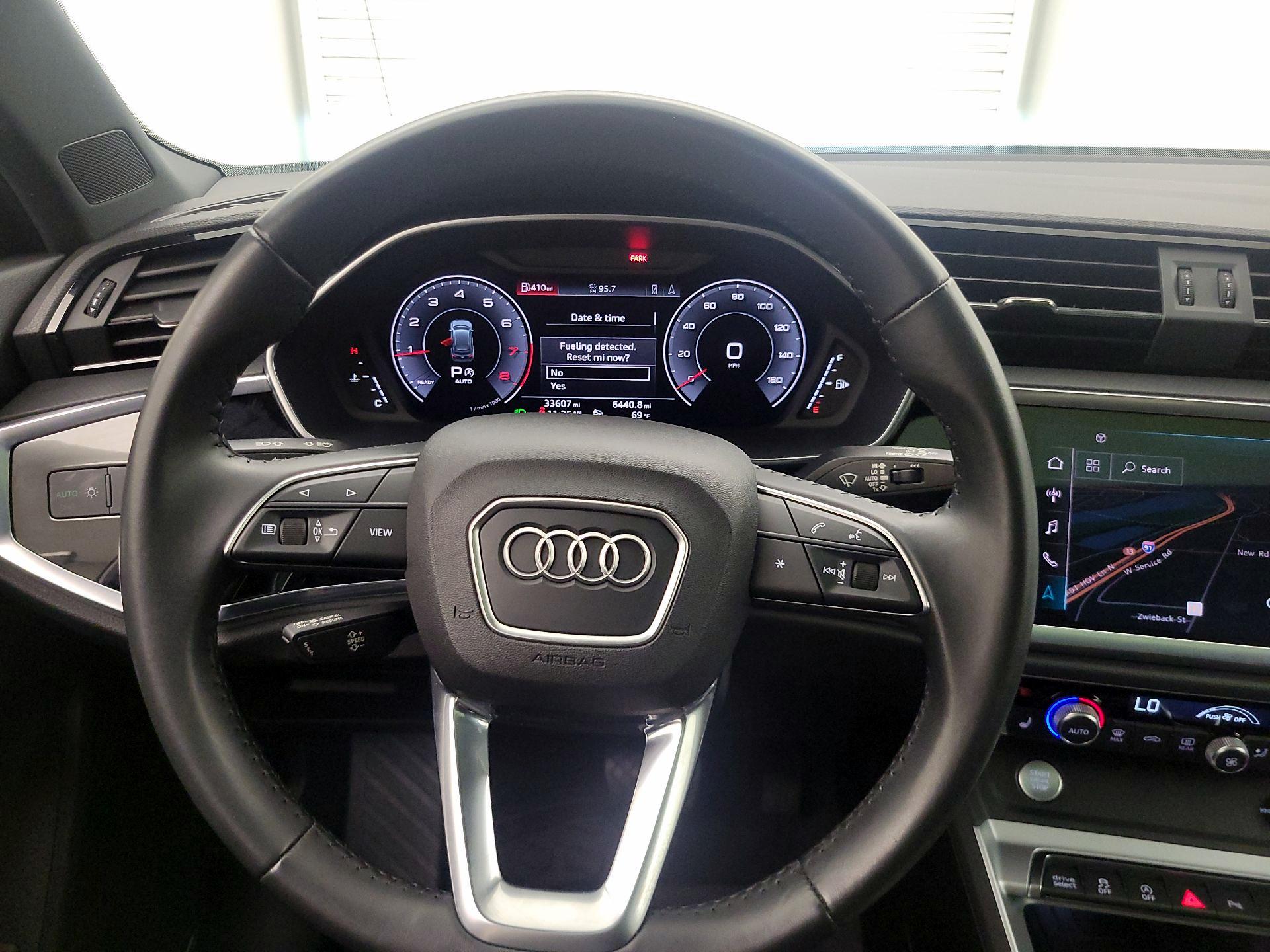 Thumbnail: 2020 Audi Q3 - 10