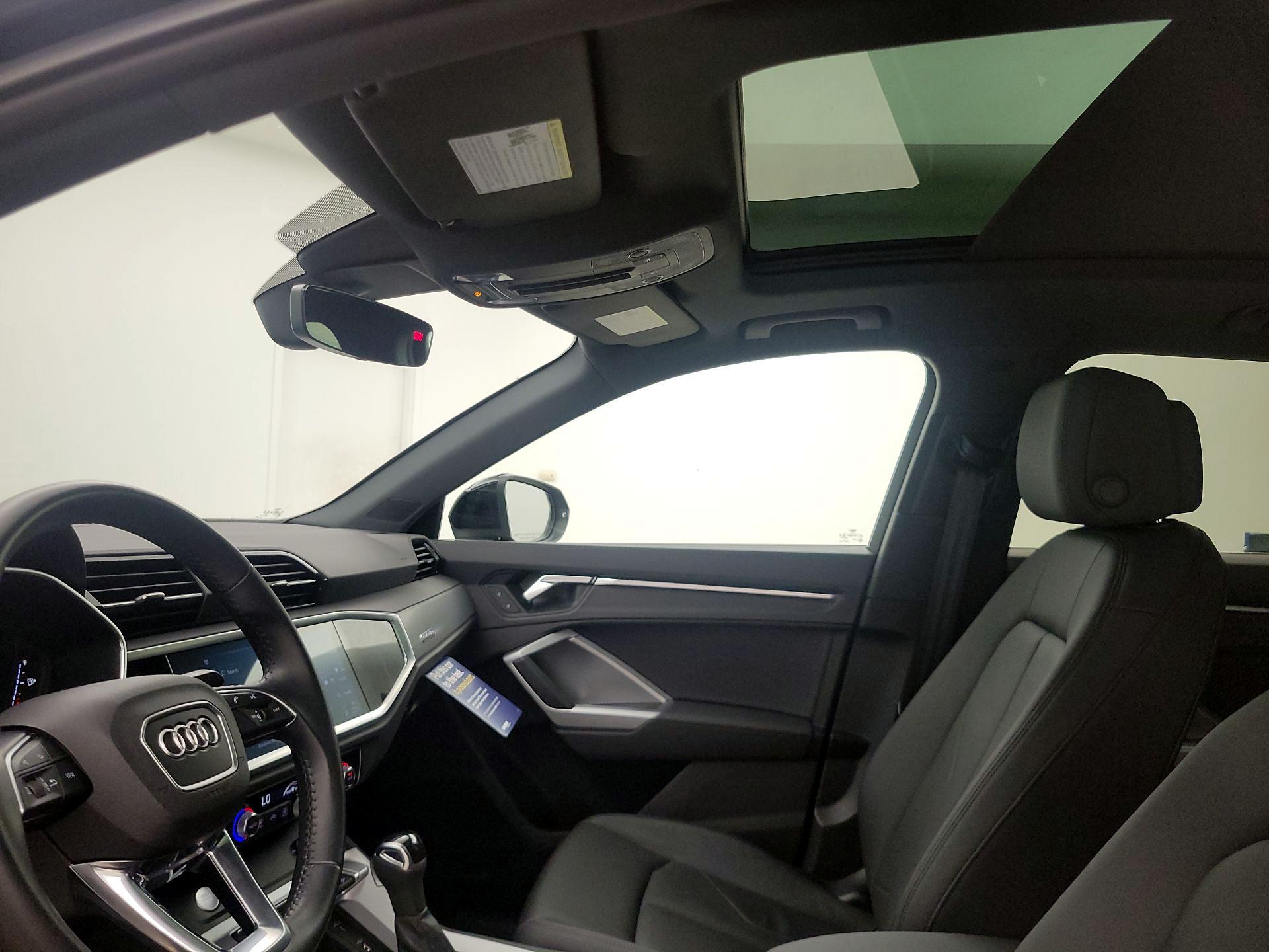 Thumbnail: 2020 Audi Q3 - 19